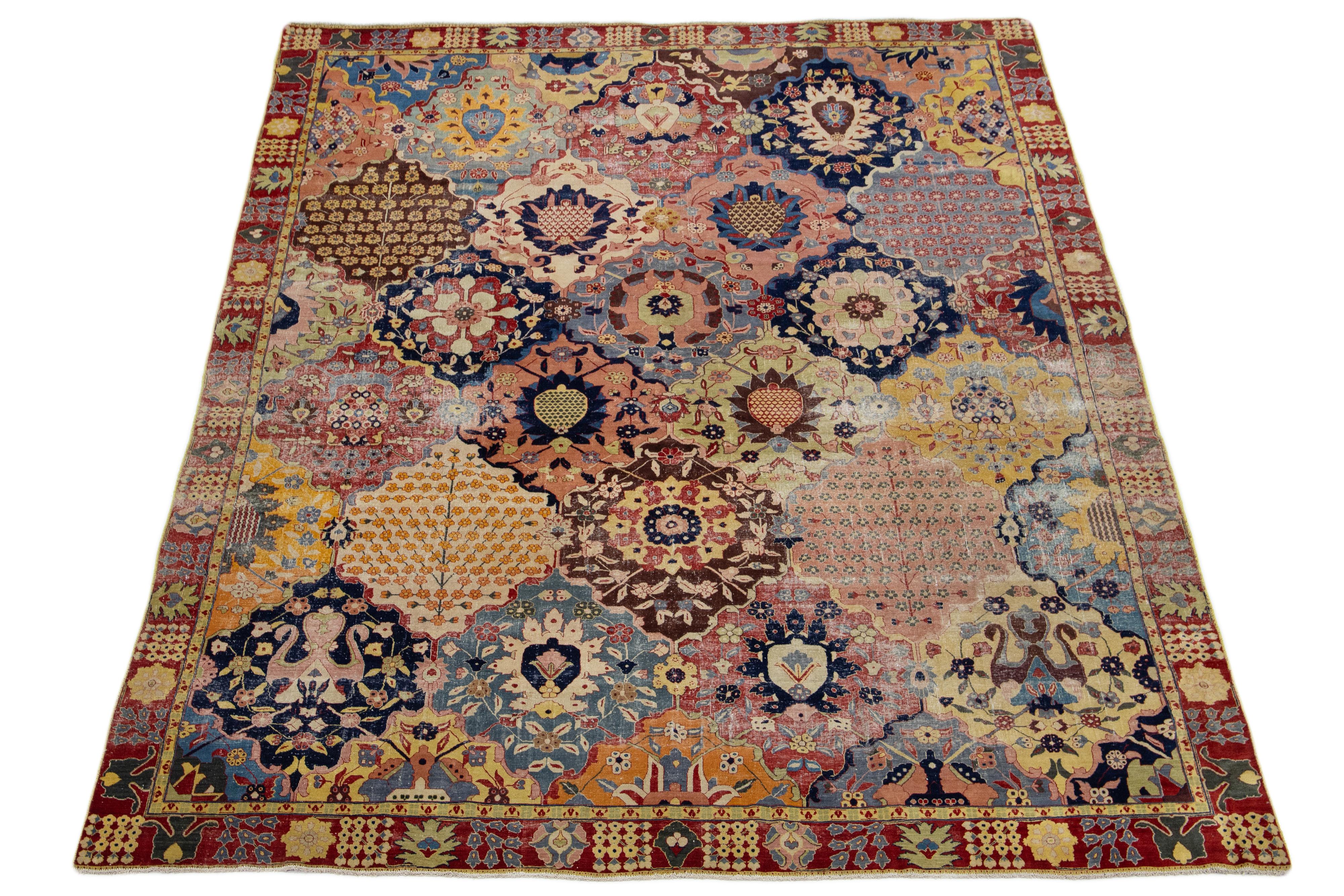 Admirez cet exquis tapis persan en laine Tabriz, fabriqué à la main avec amour pour mettre en valeur un superbe motif floral sur un fond multicolore vibrant. Chaque abat-jour ajoute de la profondeur et du caractère à cette pièce intemporelle.


Ce