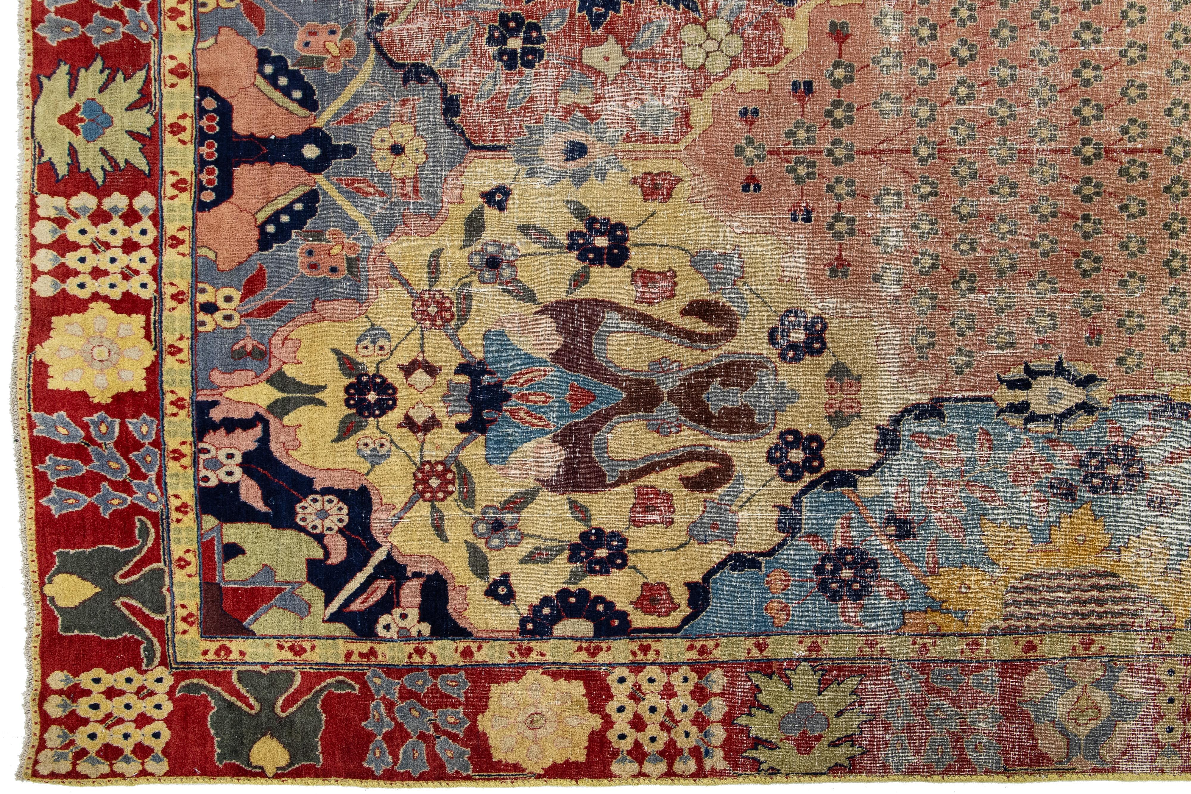 Laine Tapis persan Tabriz Allover conçu à partir des années 1900 en vente