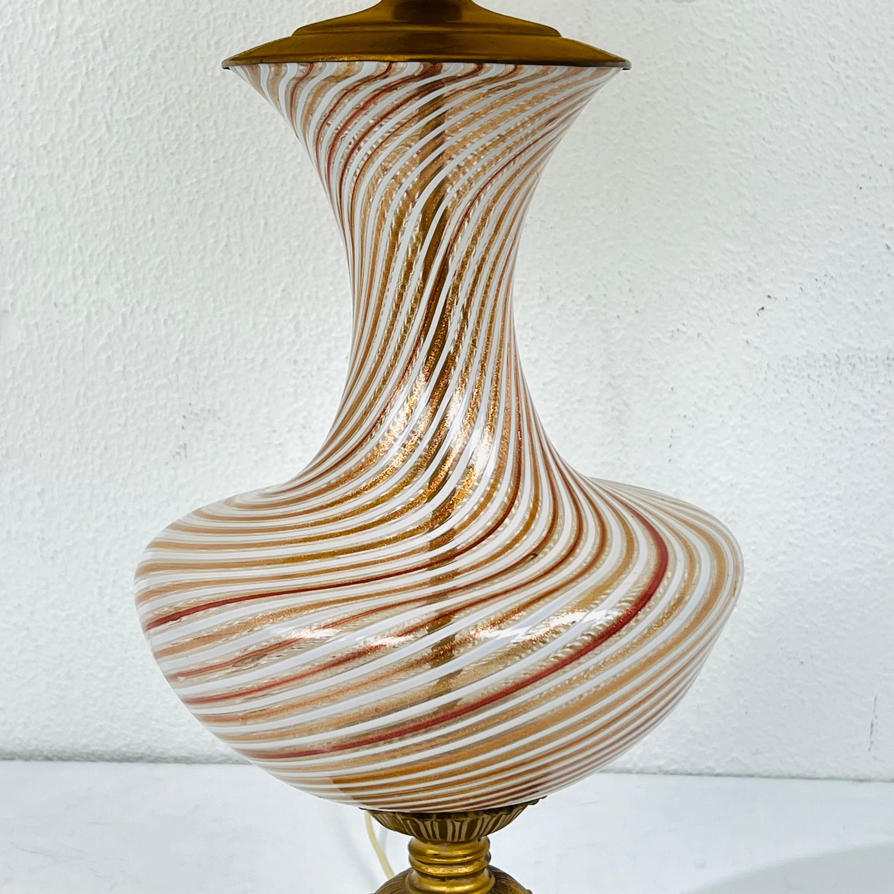 Antique Murano Glass Lamp by Dino Martens In Good Condition For Sale In Dallas, TX