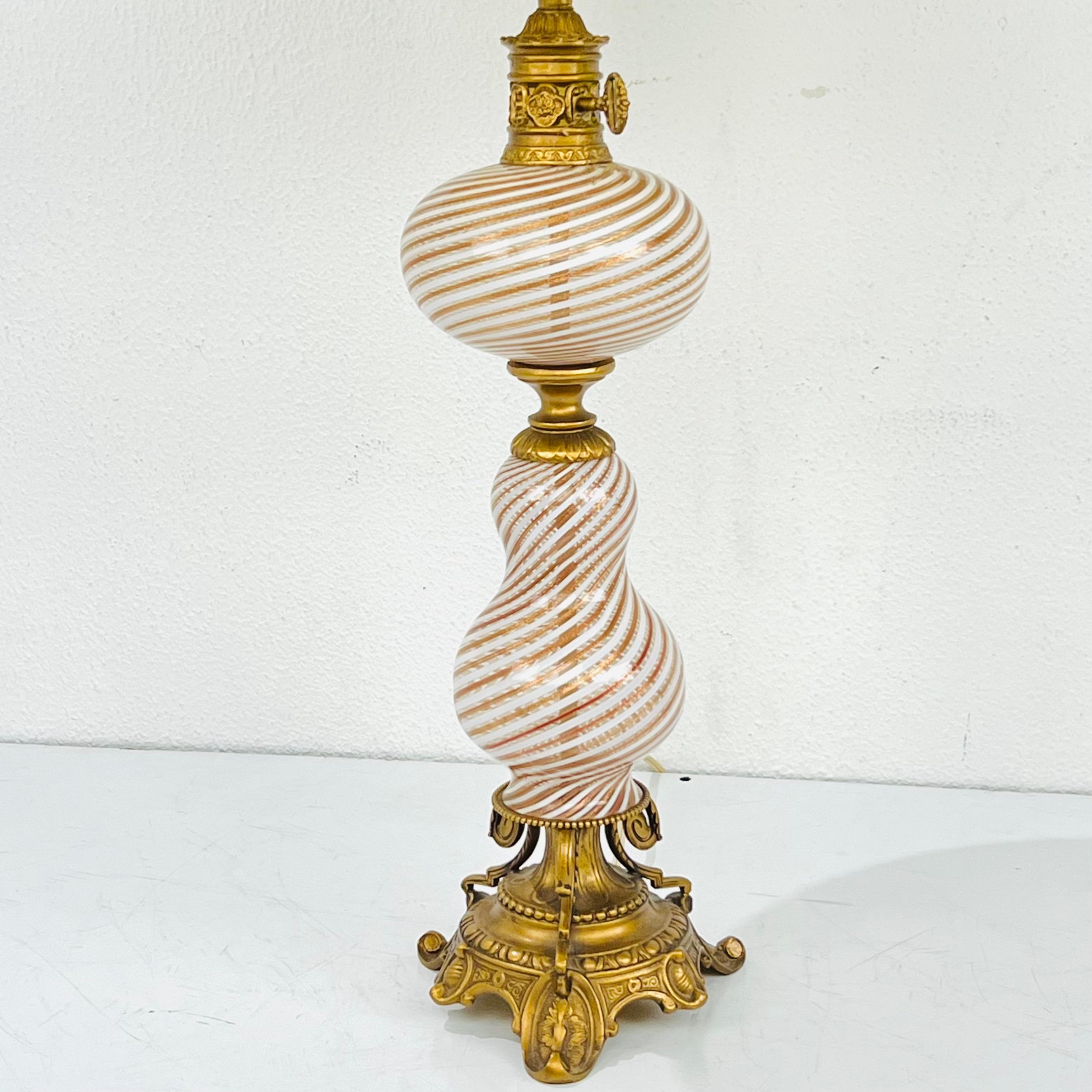 Mid-20th Century Antique Murano Glass Lamp by Dino Martens For Sale