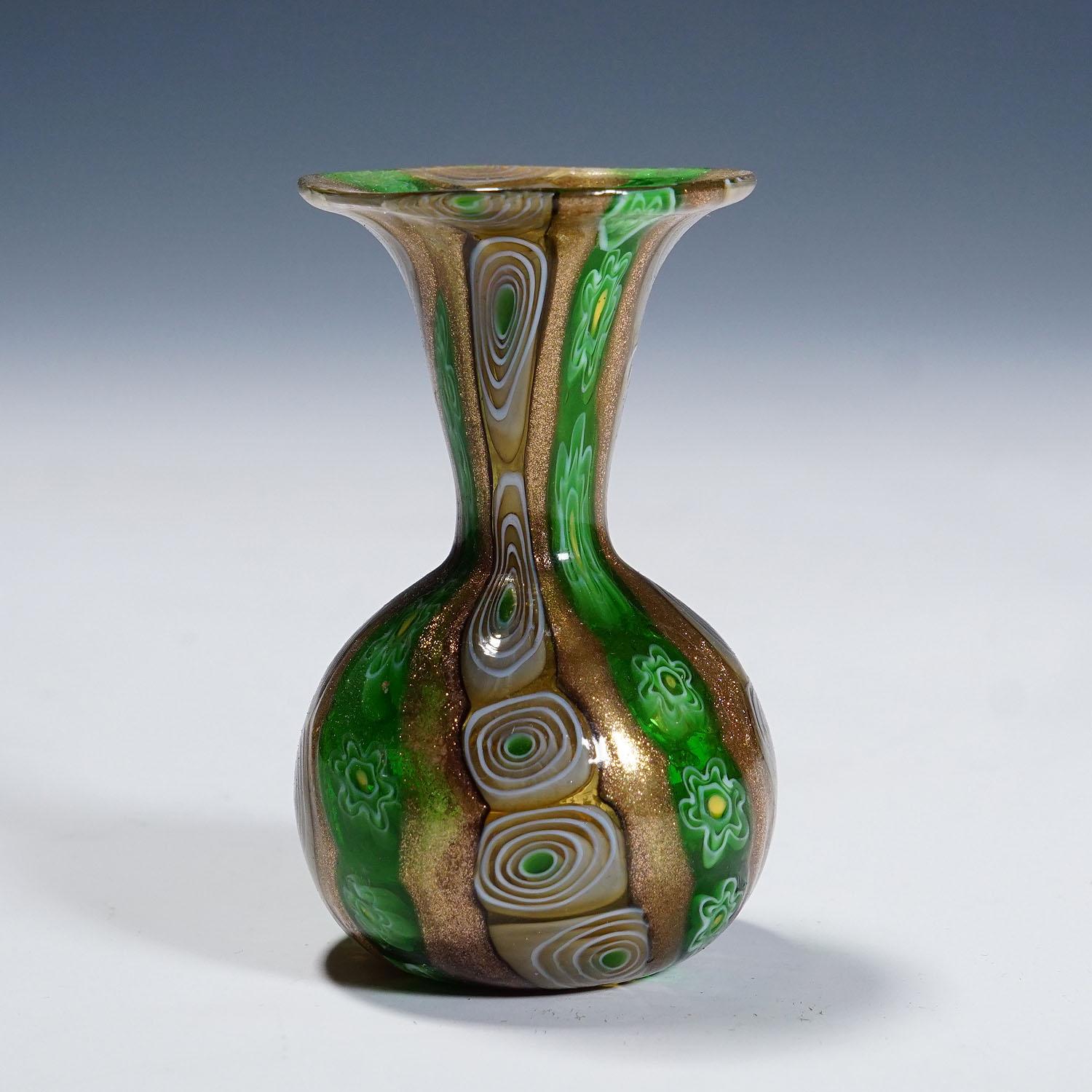 Mid-Century Modern Antique Murrine Vase with Aventurine, Fratelli Toso Murano ca. 1920s For Sale