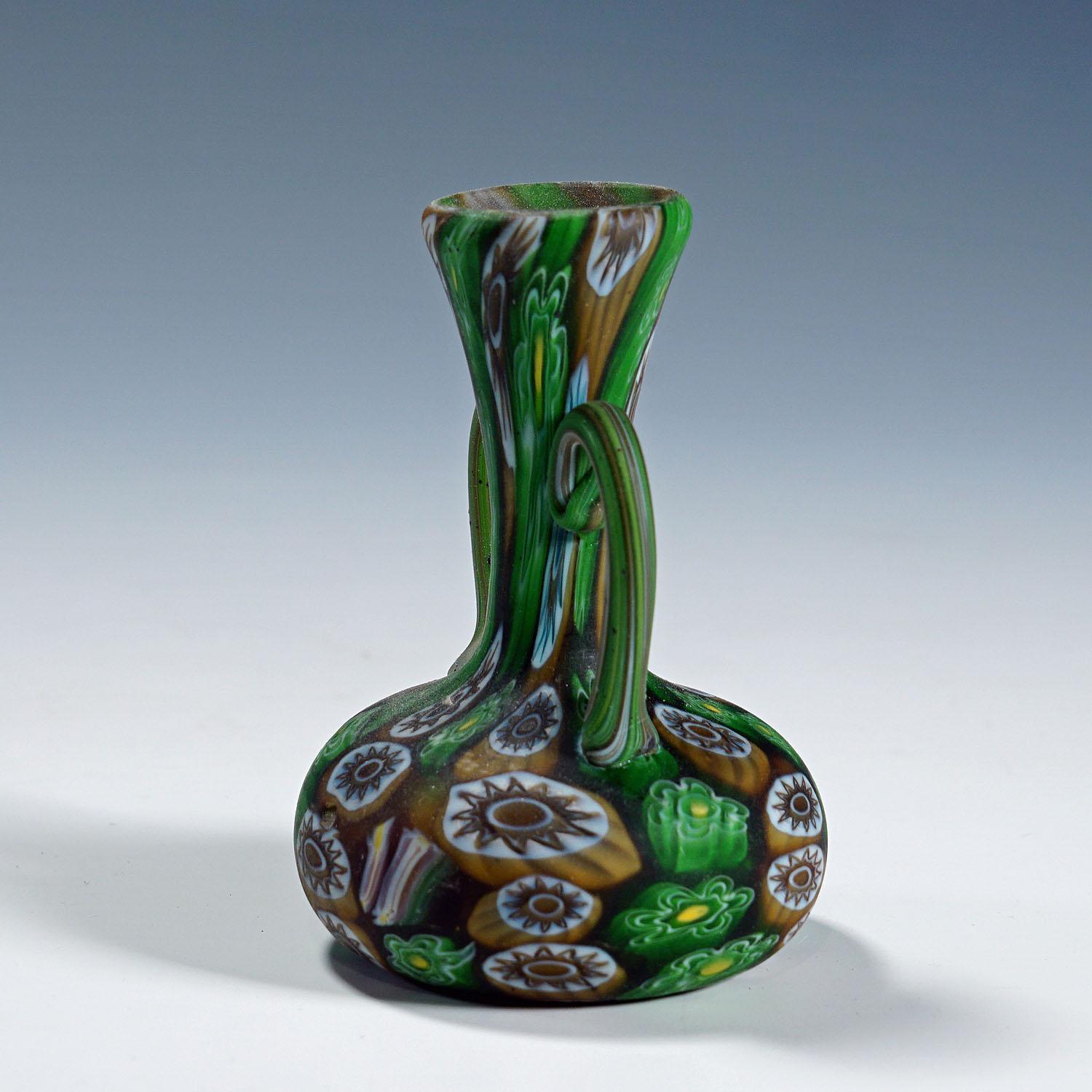 Jarrón antiguo de Murano con asas, Fratelli Toso Murano ca. 1920s Moderno de mediados de siglo en venta
