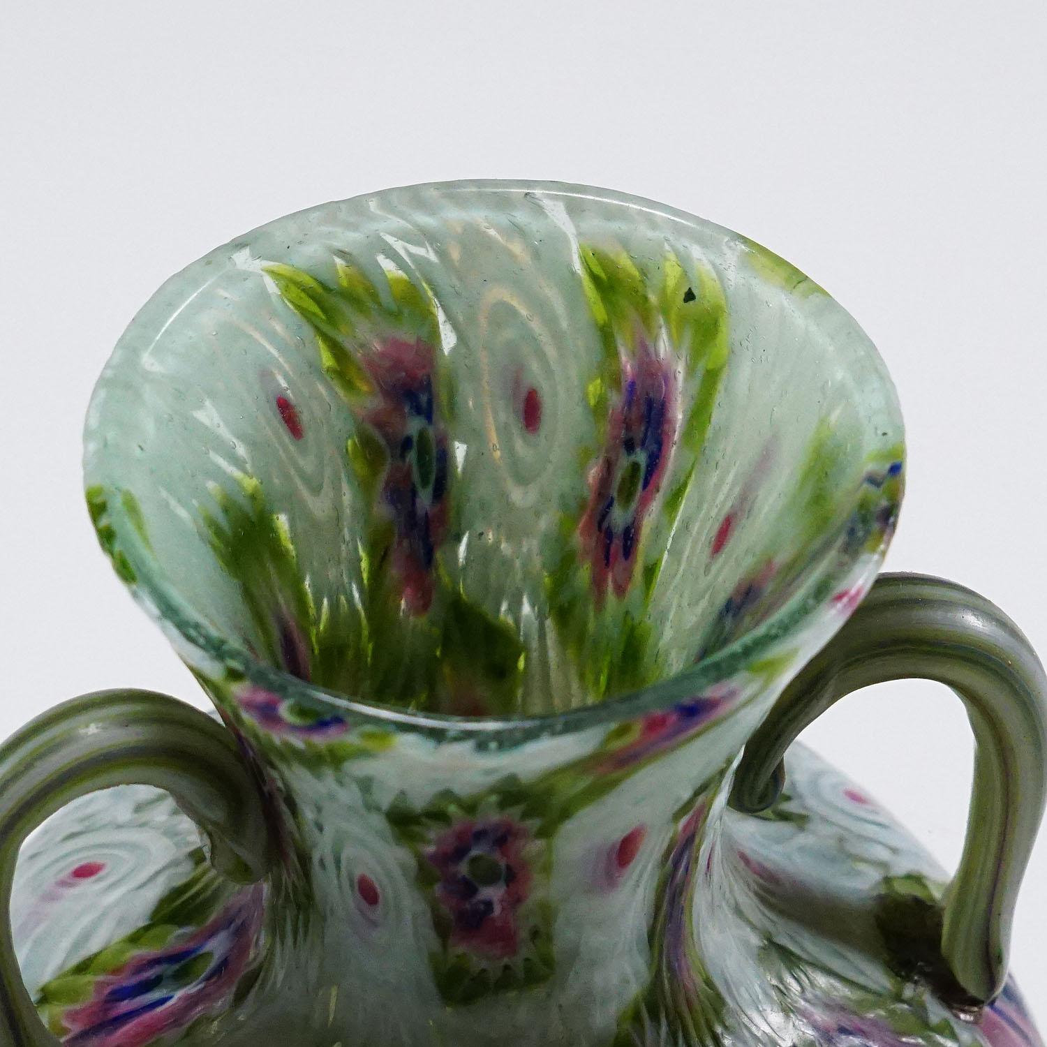 20ième siècle Vase mural ancien avec poignées, Fratelli Toso Murano vers 1920 en vente