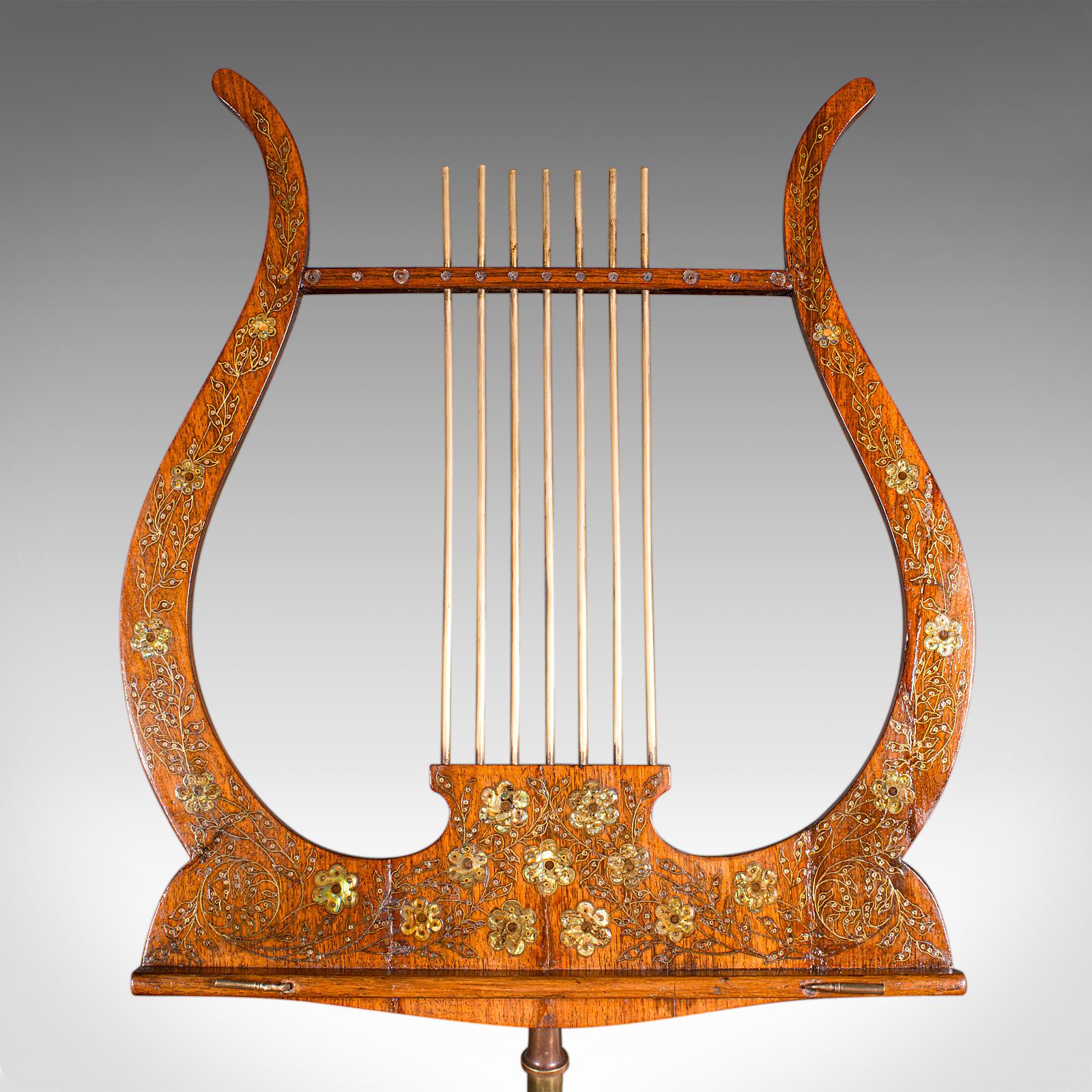 Début du XIXe siècle Stand de récital de musique ancien, anglais, noyer, réglable, Regency, Circa 1820 en vente