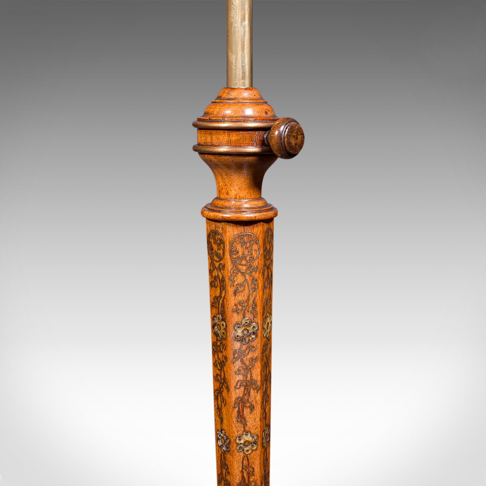 Stand de récital de musique ancien, anglais, noyer, réglable, Regency, Circa 1820 en vente 3