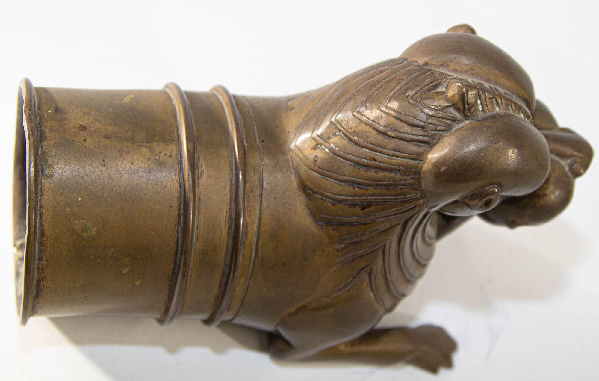 Cast Antique Mythical Tiger Finial Bronze Palanquin Handle 18-19th Century For Sale