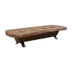Table antique de broyage de grains de la tribu Naga:: hauteur parfaite pour une table basse !