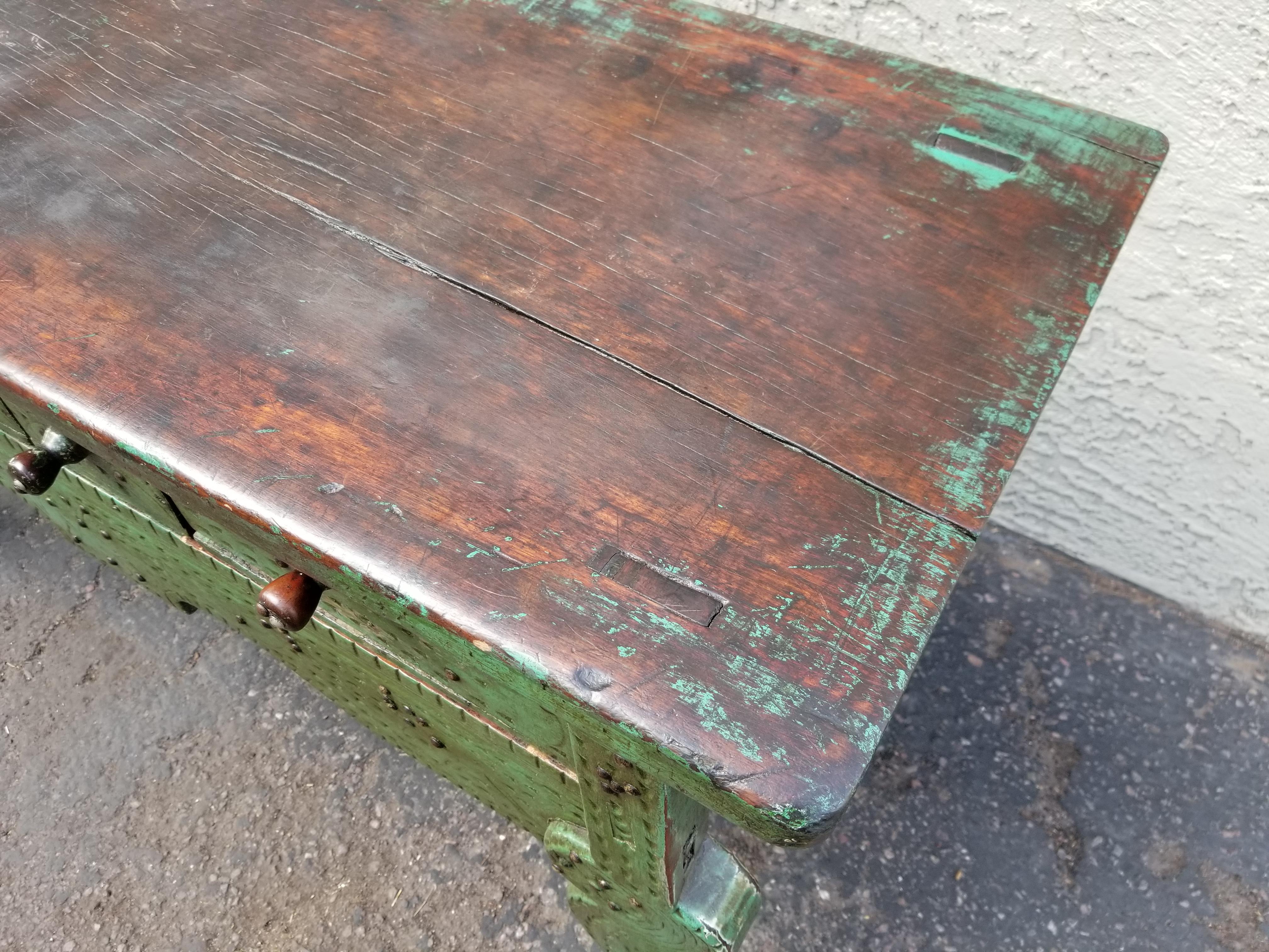 Antique Nahuala Table In Distressed Condition For Sale In Scottsdale, AZ
