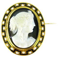 Antique Napoleon III Agate Pearl and Enamel Yellow Gold Cameo Brooch