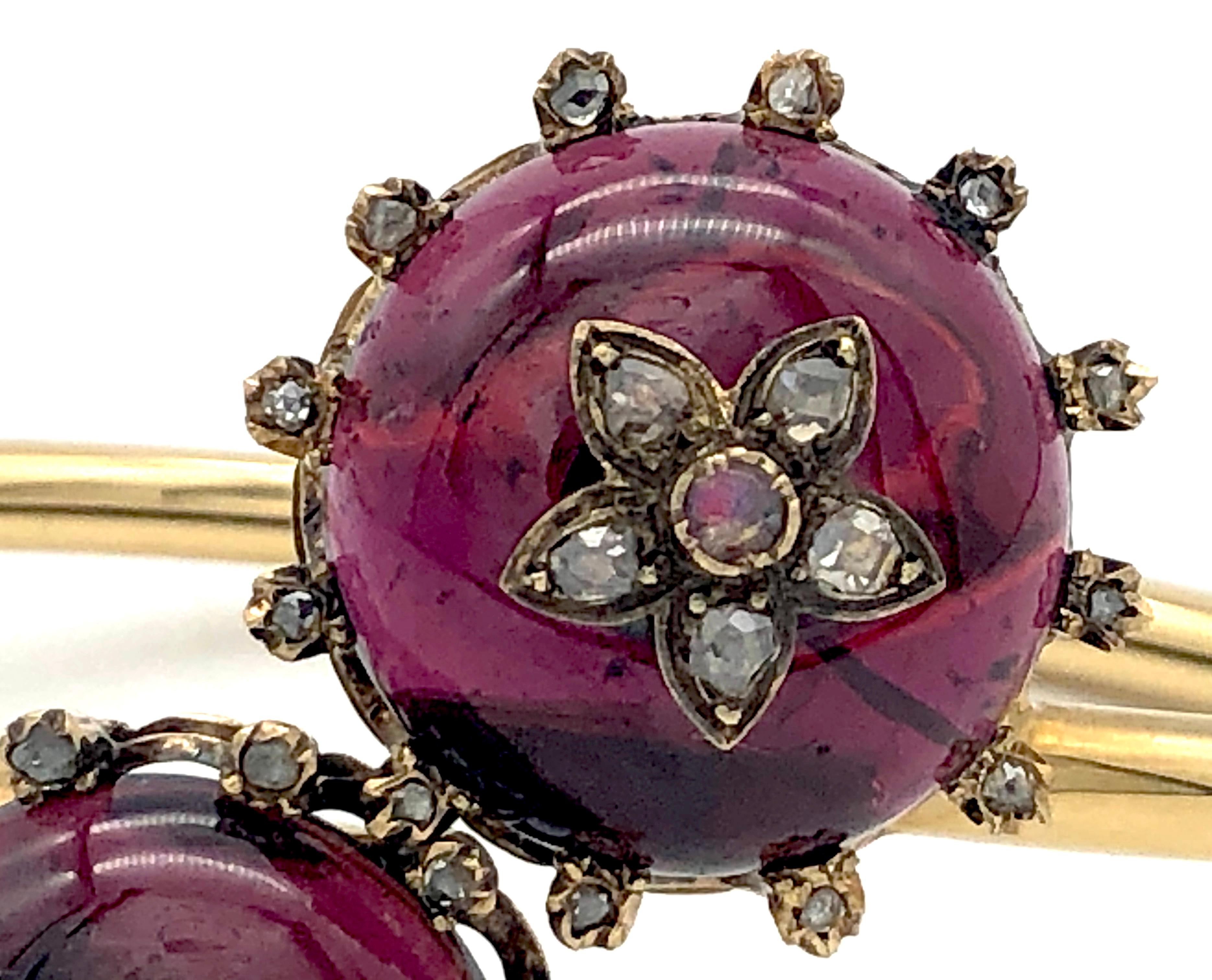Antique Napoleon III Cabochons Almandin Garnets Opals Diamonds Gold In Excellent Condition In Munich, Bavaria