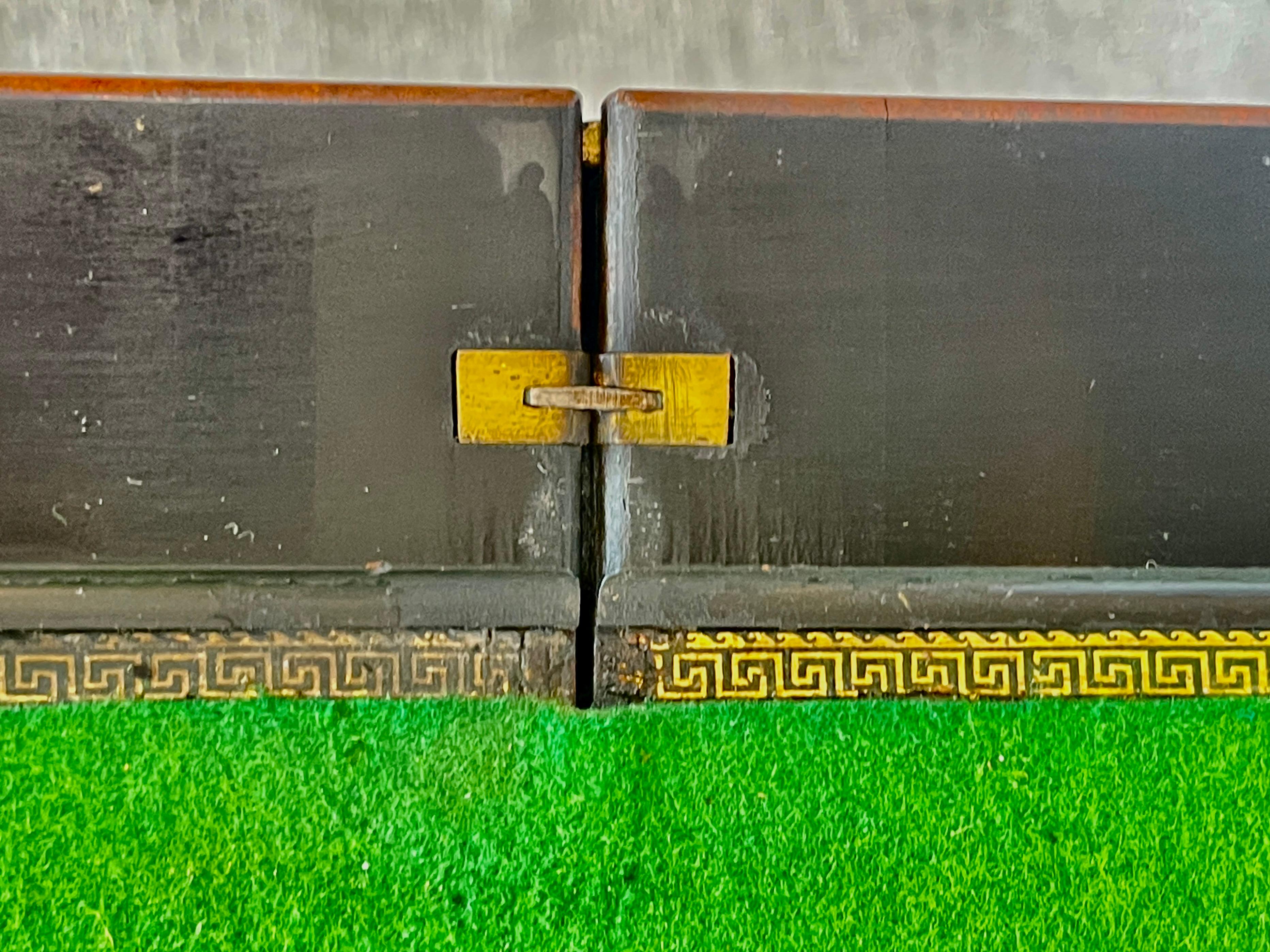 Ancienne table à cartes, console, Napoléon III, en Wood Foldes ébonisé en vente 8