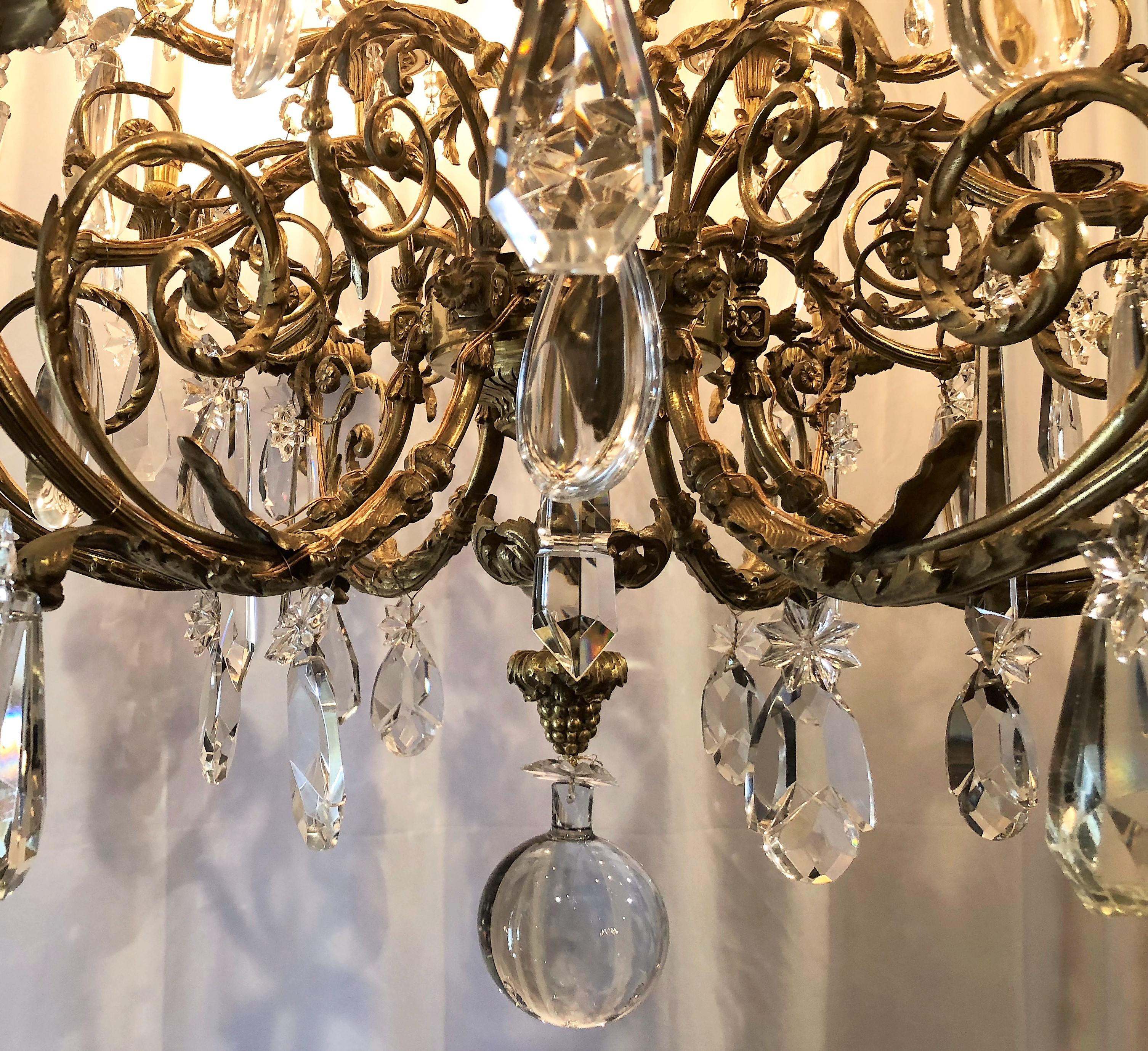 Antique Napoleon III Fine Crystal and Ormolu Chandelier In Good Condition For Sale In New Orleans, LA