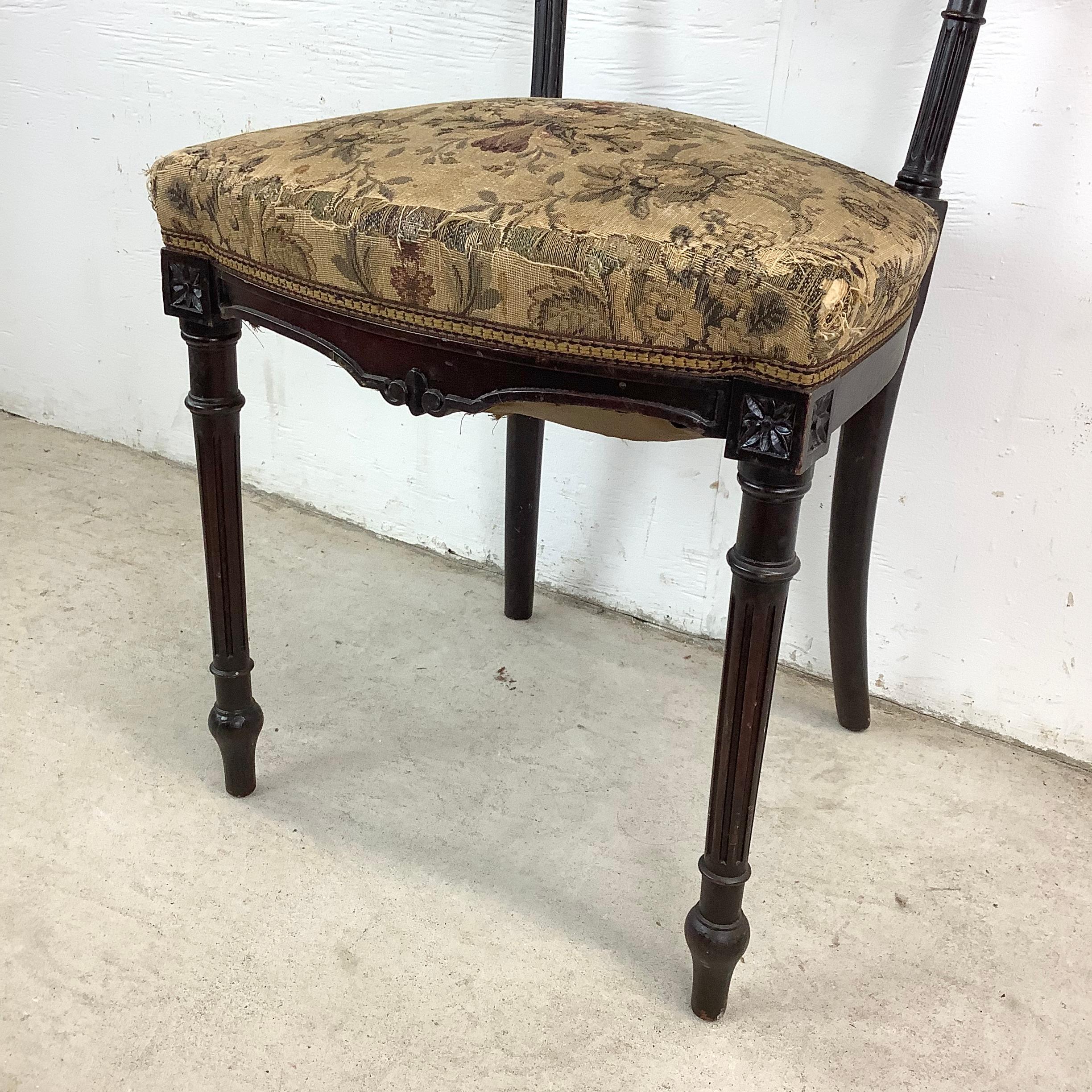 Chaise d'appoint ancienne de style Napoléon III en vente 1