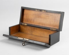 Boîte en bois ancienne Napoléon III avec incrustation en cuivre et fausse écaille de tortue