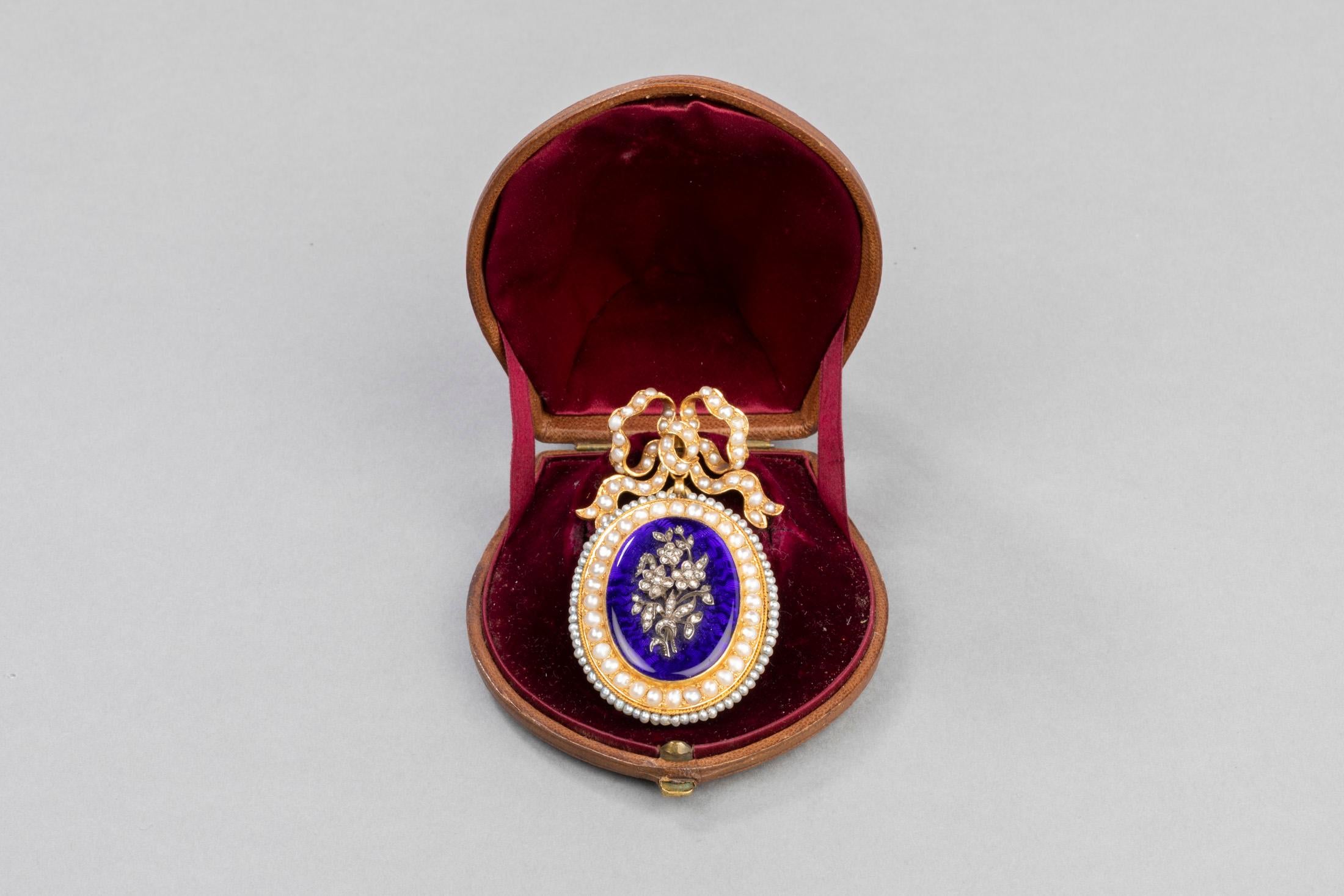 Women's Antique Napoleon III Locket, Gold Enamel and Pearls