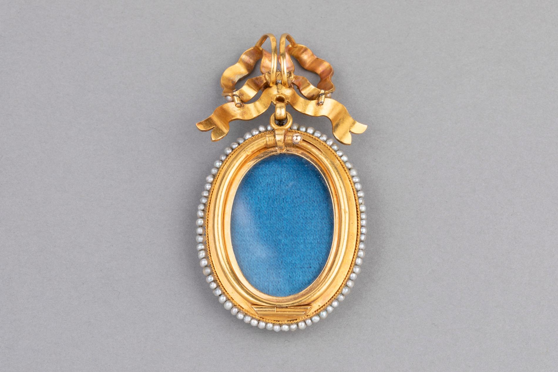 Antique Napoleon III Locket, Gold Enamel and Pearls 2