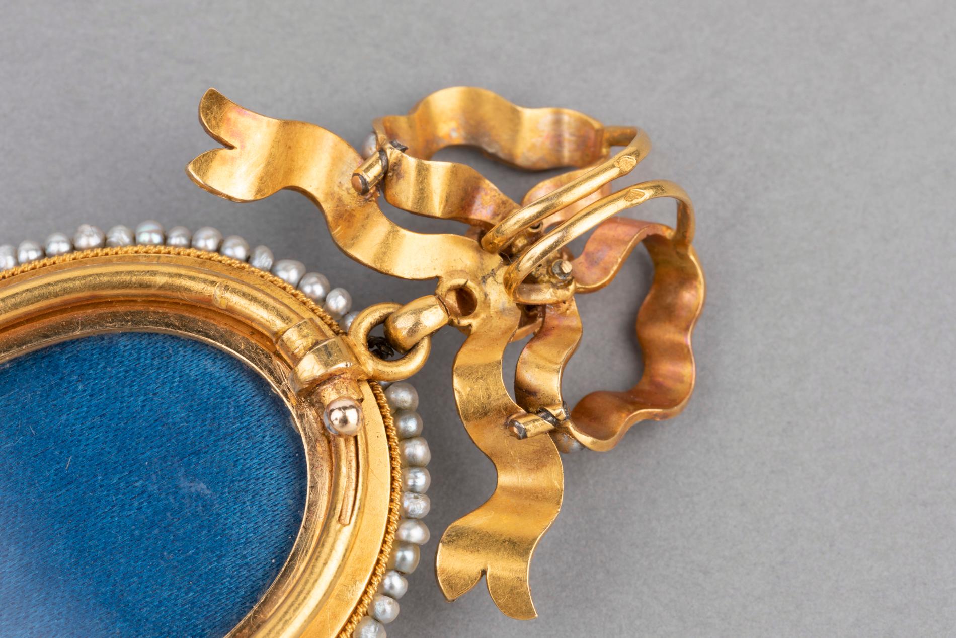 Antique Napoleon III Locket, Gold Enamel and Pearls 3