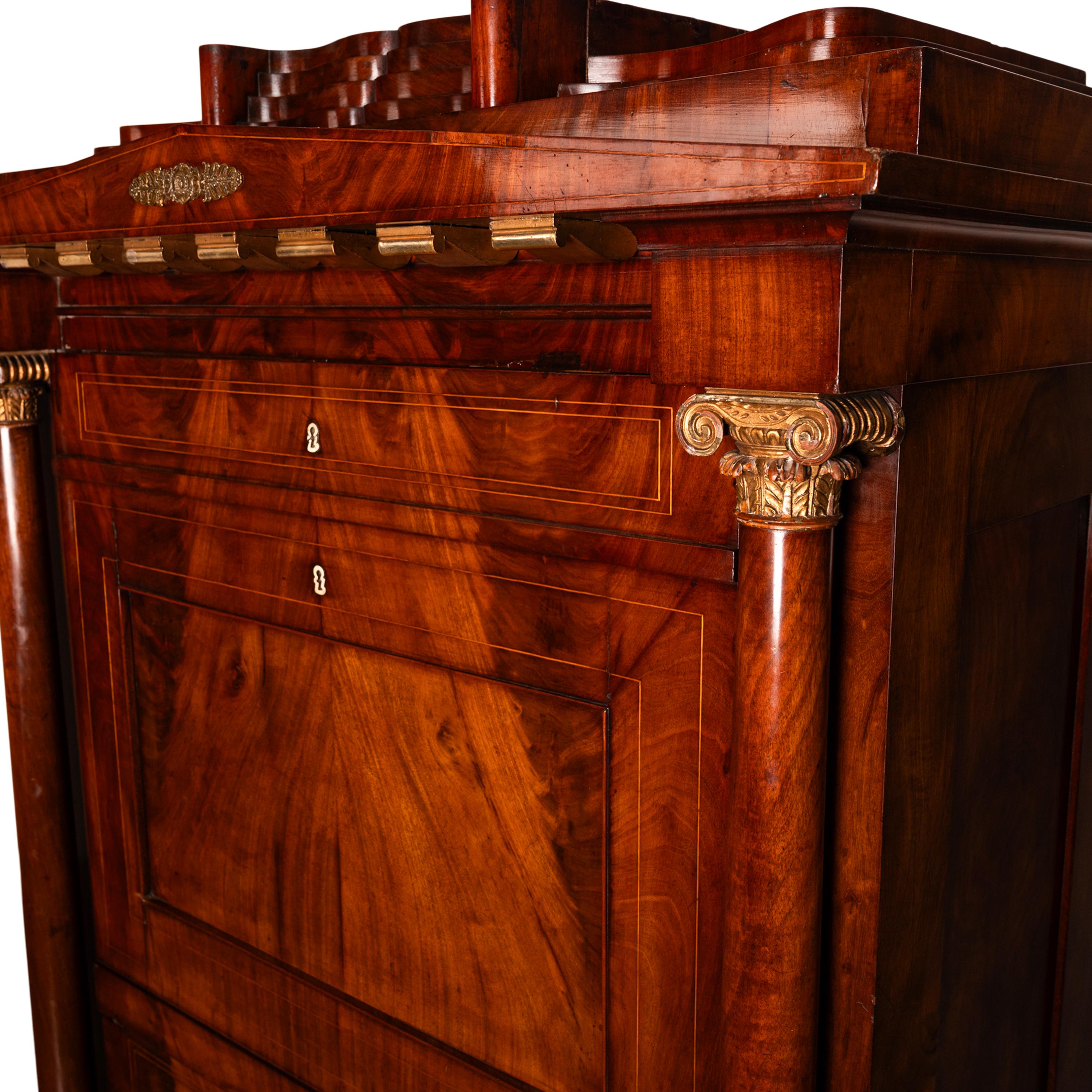 Antique Napoleonic French Empire Parcel-Gilt Mahogany Wine Cabinet Armoire 1810 en venta 3