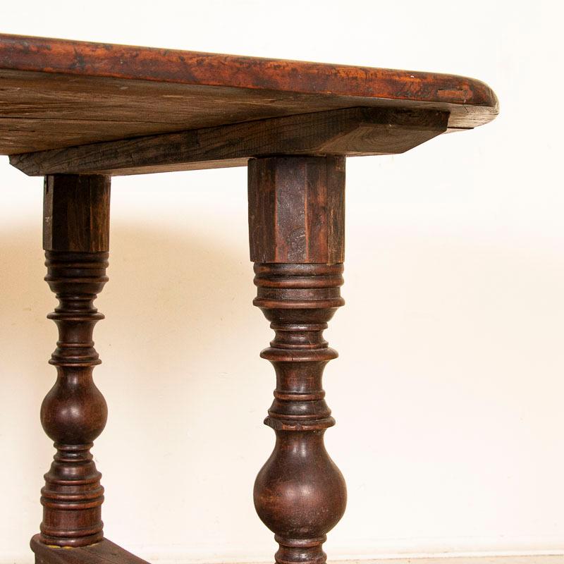Table de salle à manger coloniale espagnole ancienne en bois de Narra en vente 3