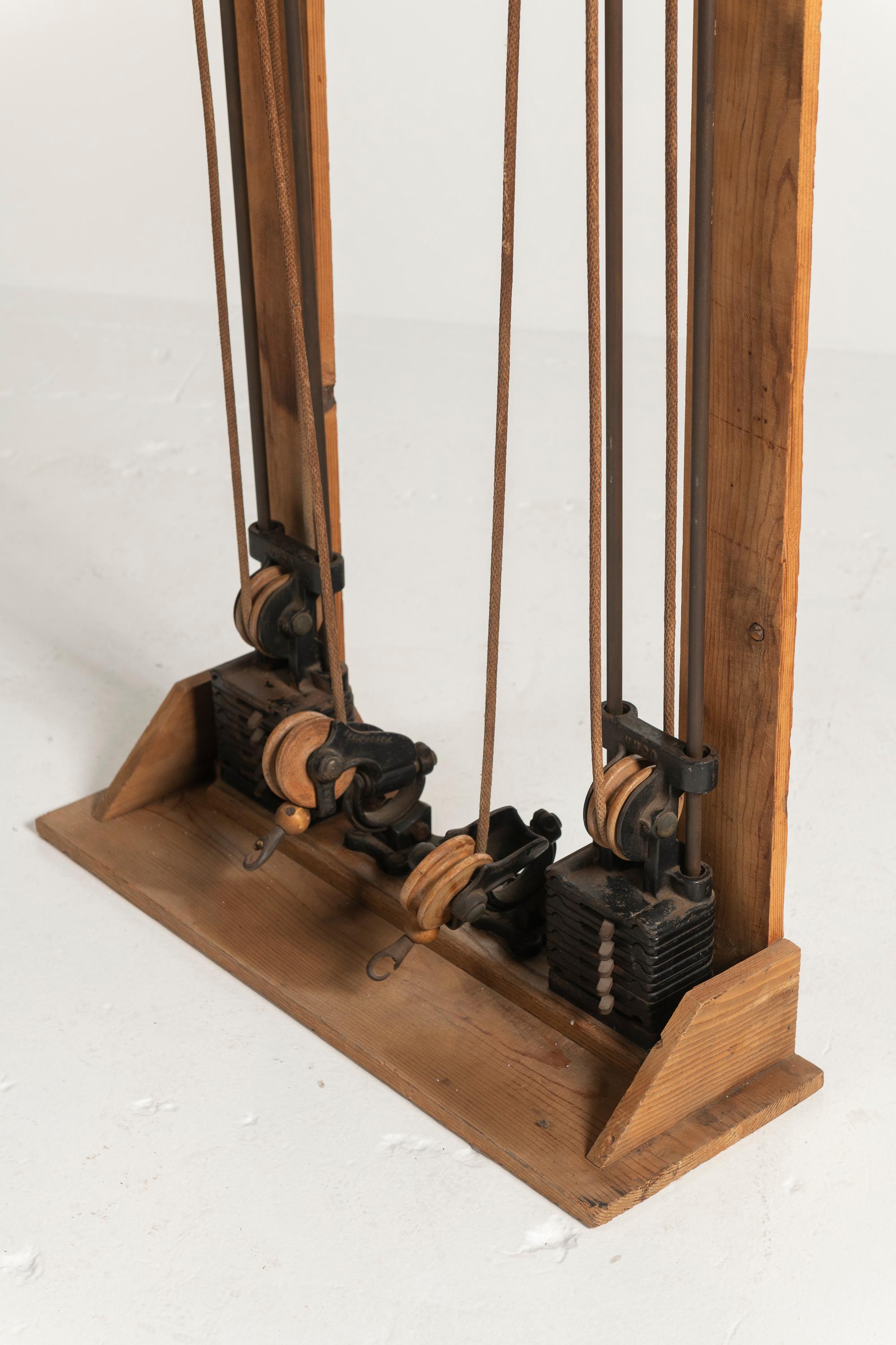 Antike Narragansett Machine Company montbares Gewichtsmaschine, 1920er Jahre, USA im Angebot 1