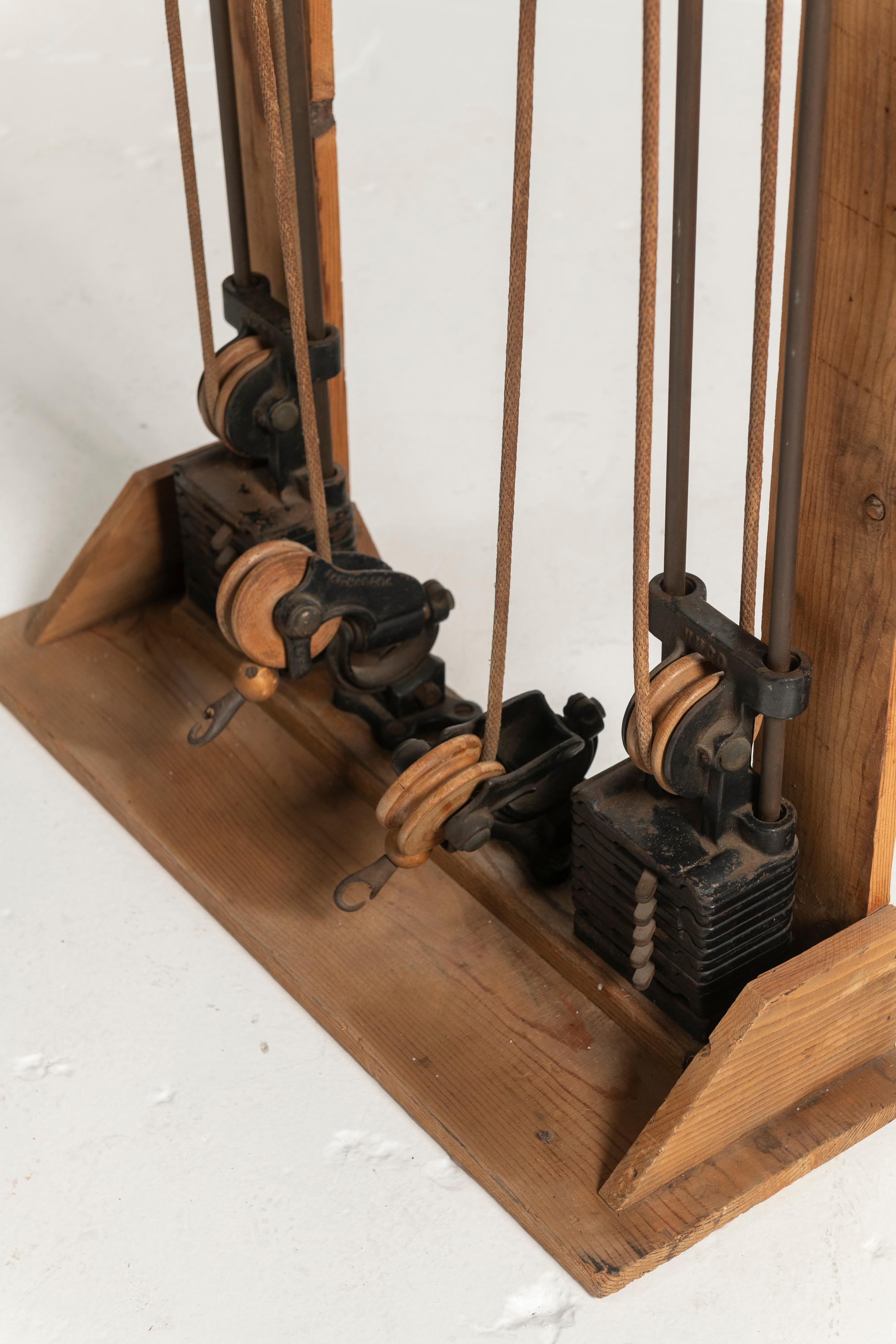 Antike Narragansett Machine Company montbares Gewichtsmaschine, 1920er Jahre, USA im Angebot 3