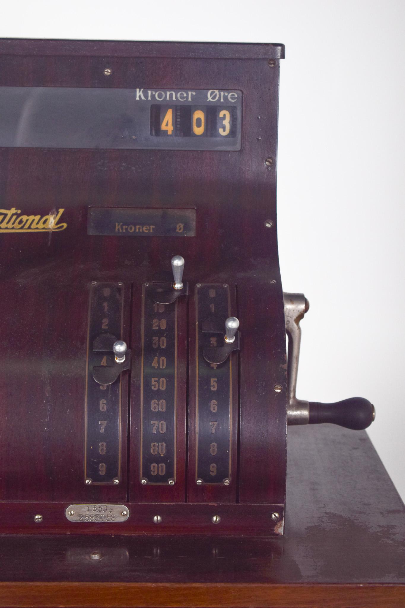 Mid-Century Modern Antique National Cash Register, États-Unis en vente