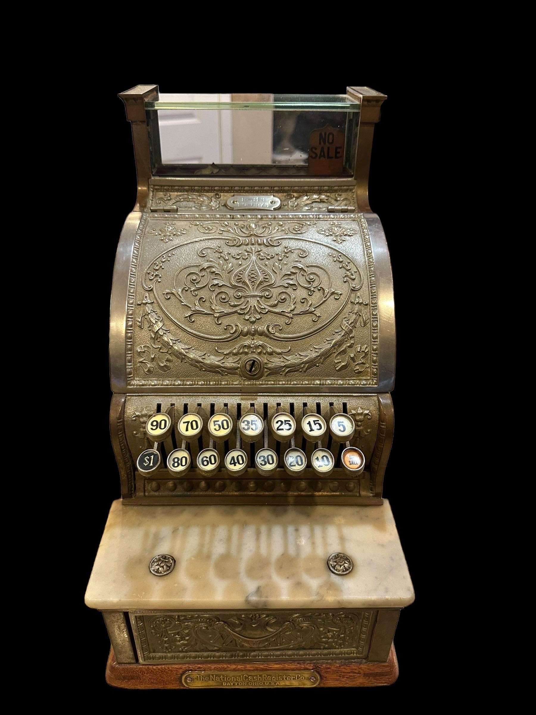 Ancienne caisse enregistreuse nationale avec la clé en vente 3