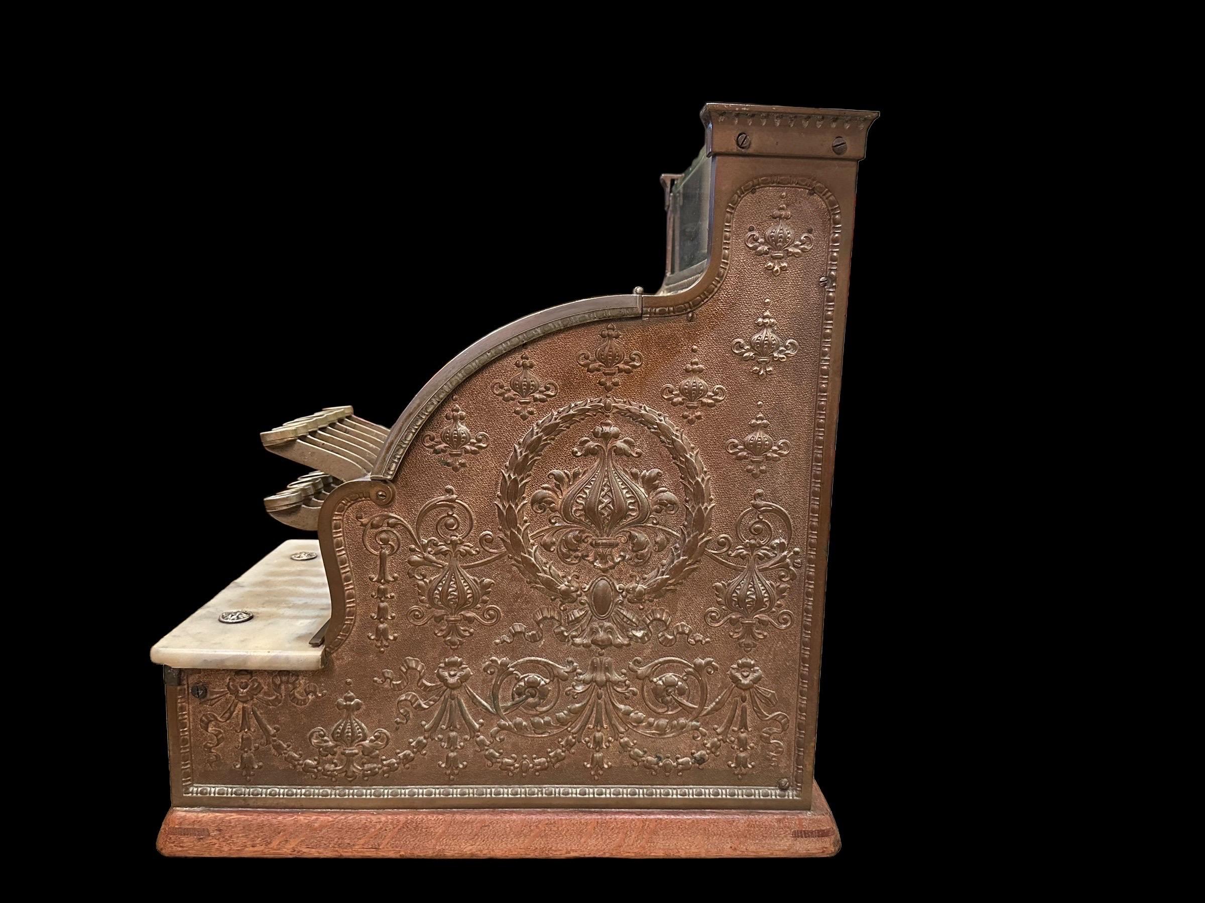 Américain Ancienne caisse enregistreuse nationale avec la clé en vente