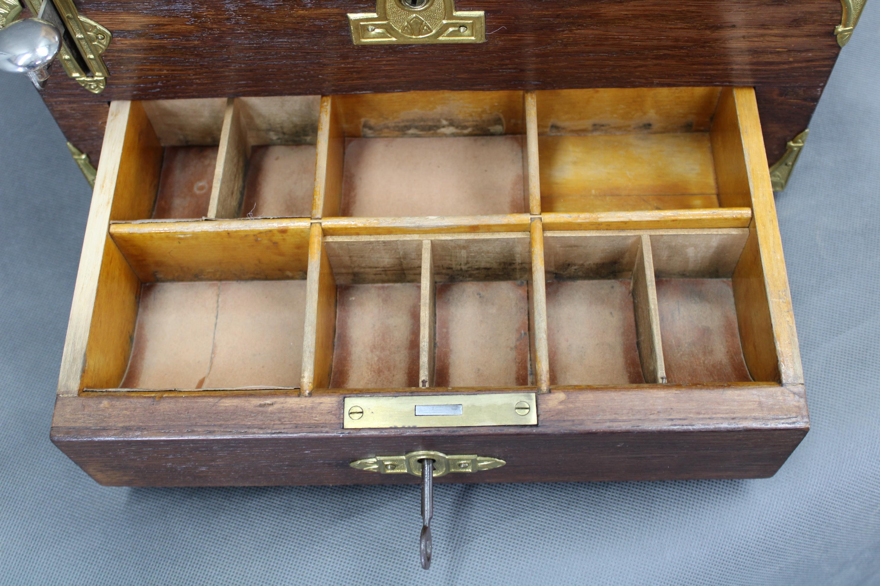 Antigua caja registradora nacional de madera en venta 3