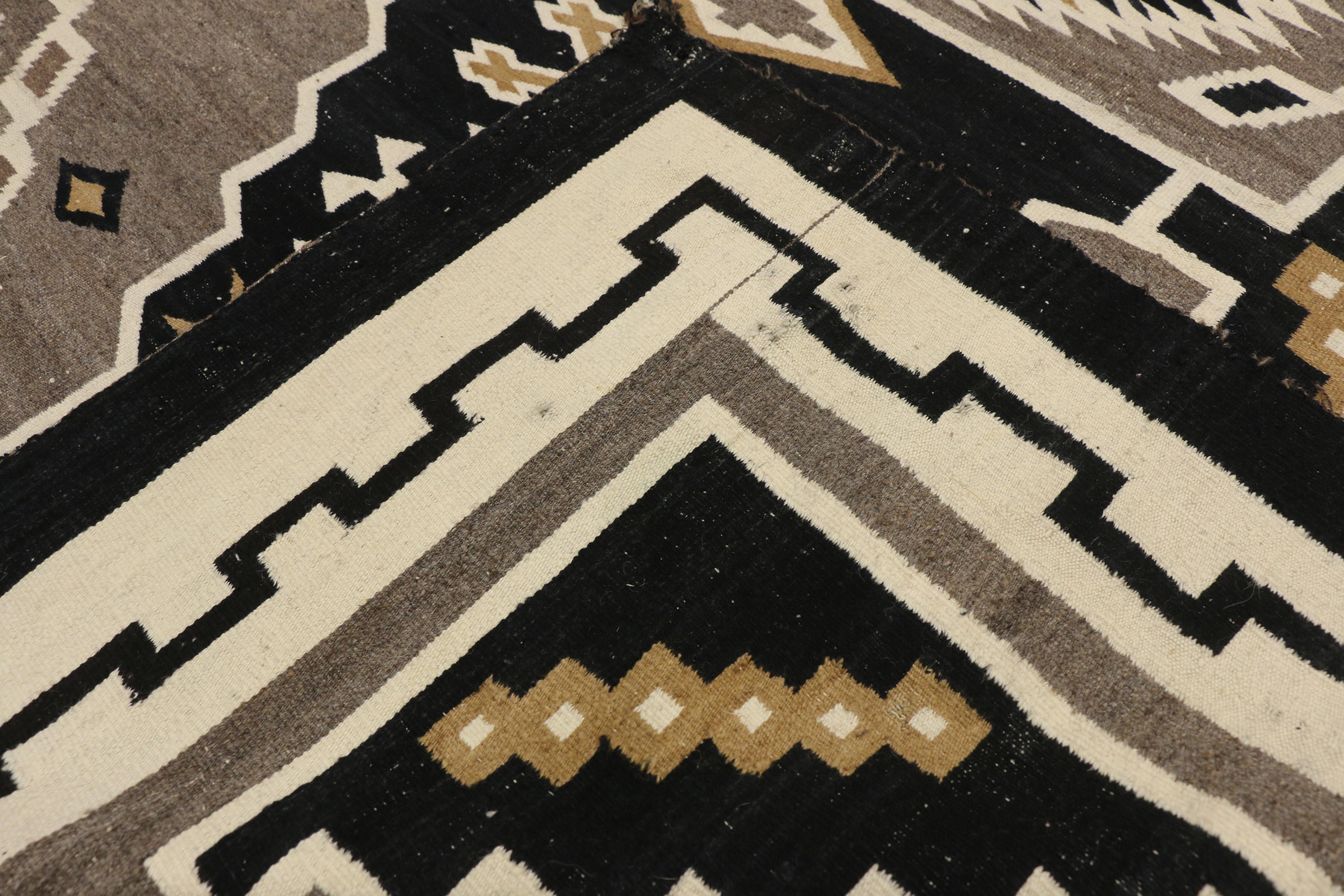 Antique Native American Indian Kilim Rug with Navajo Two Grey Hills Style In Distressed Condition For Sale In Dallas, TX