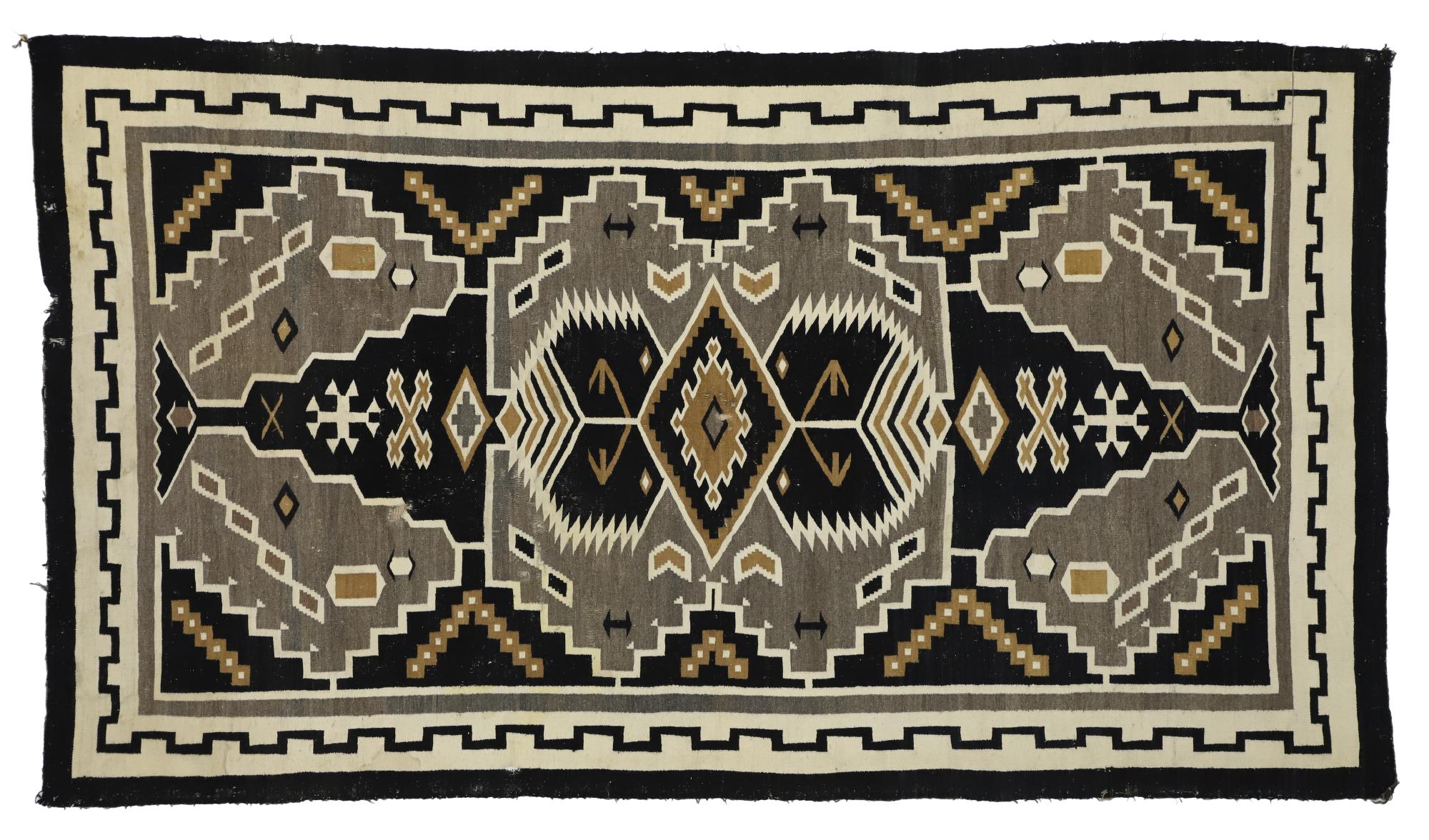 Antiker indianischer Kilim-Teppich mit Navajo Two Grey Hills Stil im Angebot 2