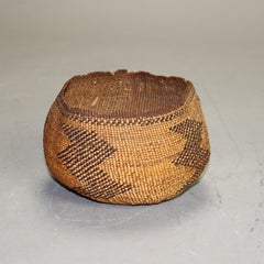 Antique Native American Indian Southwest Navajo Woven Reed Basket C1920