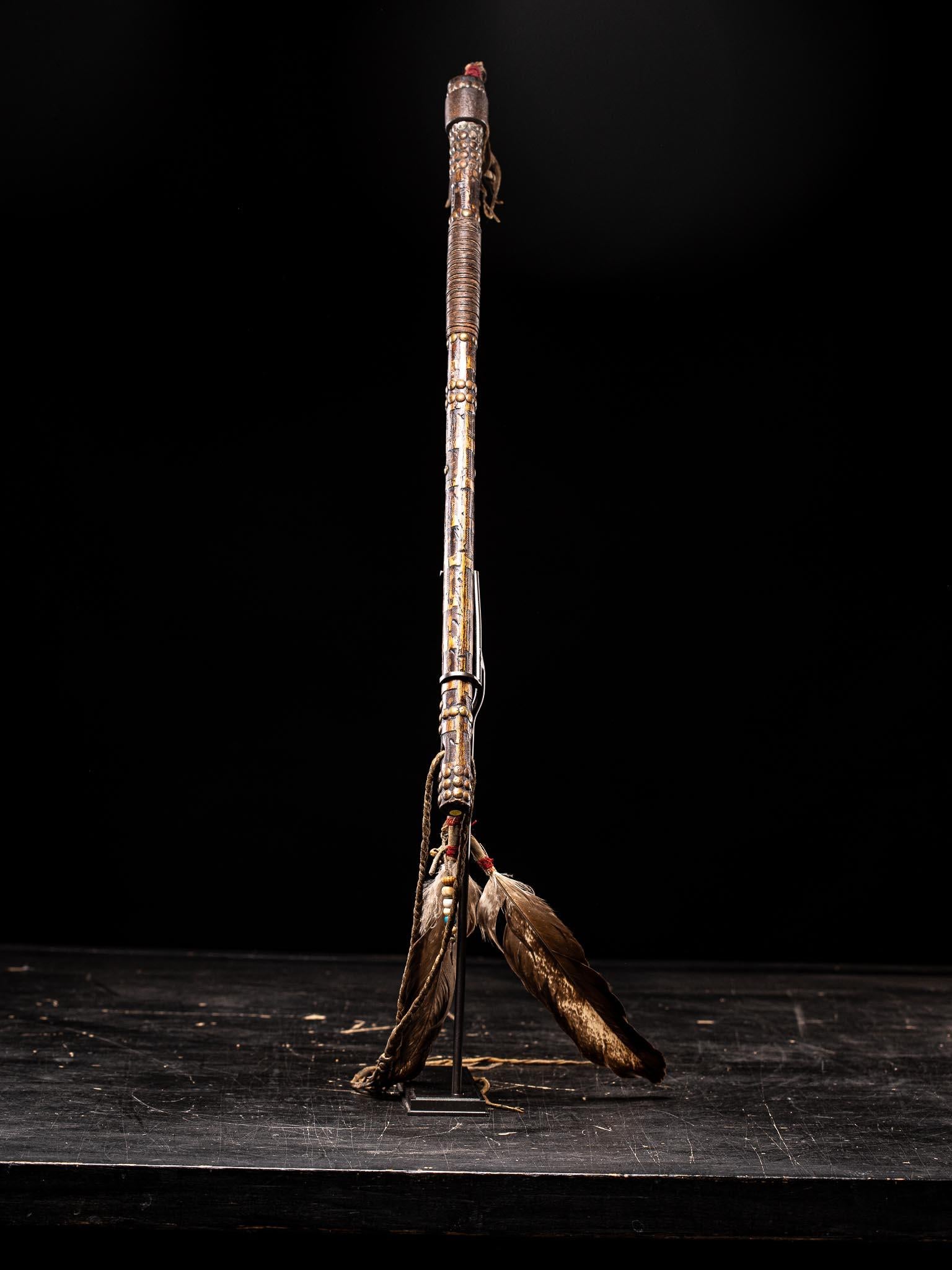 Antique Native American Plain indians Tomahawk , 19th C . For Sale 4