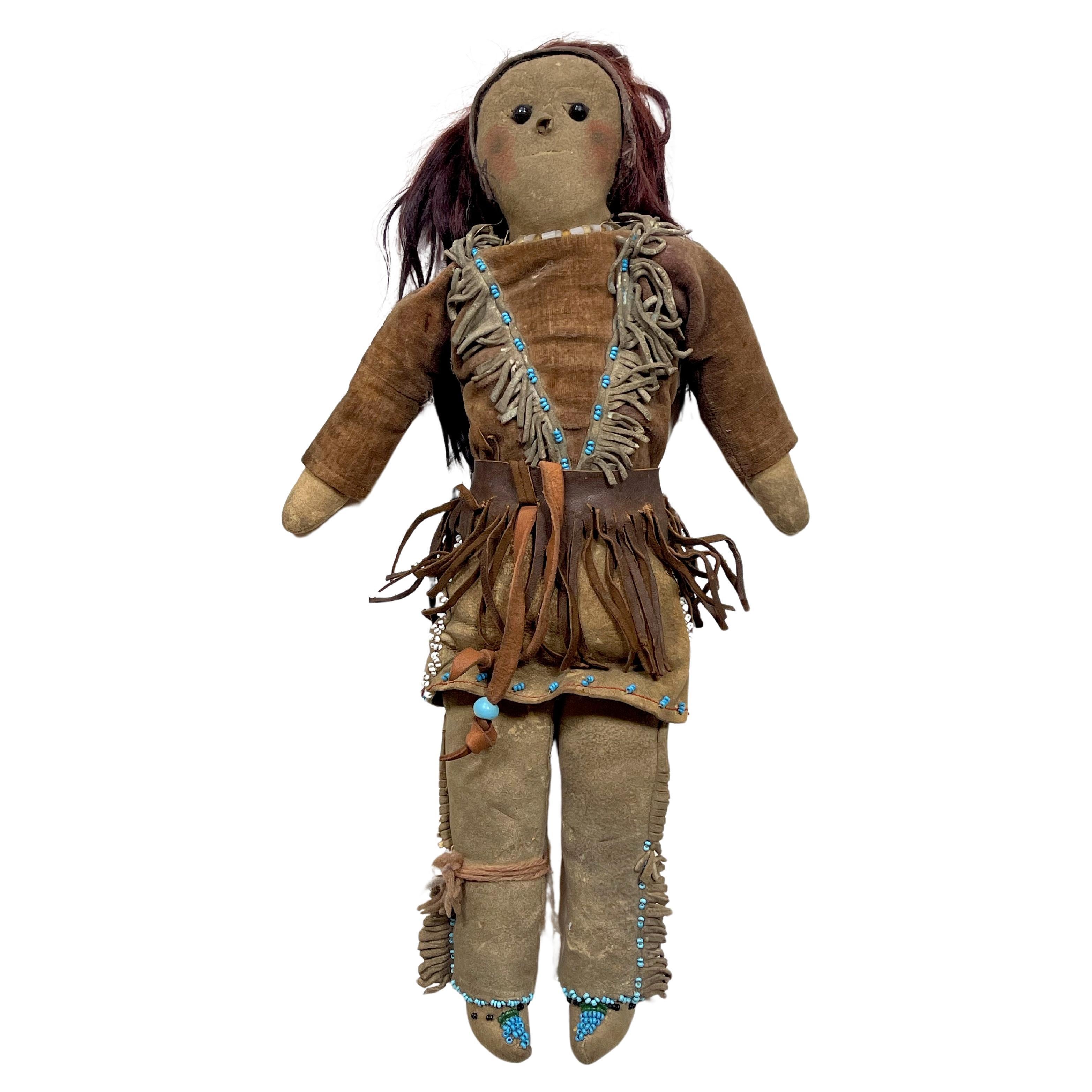 Ancienne poupée indienne des plaines d'Amérique du Nord