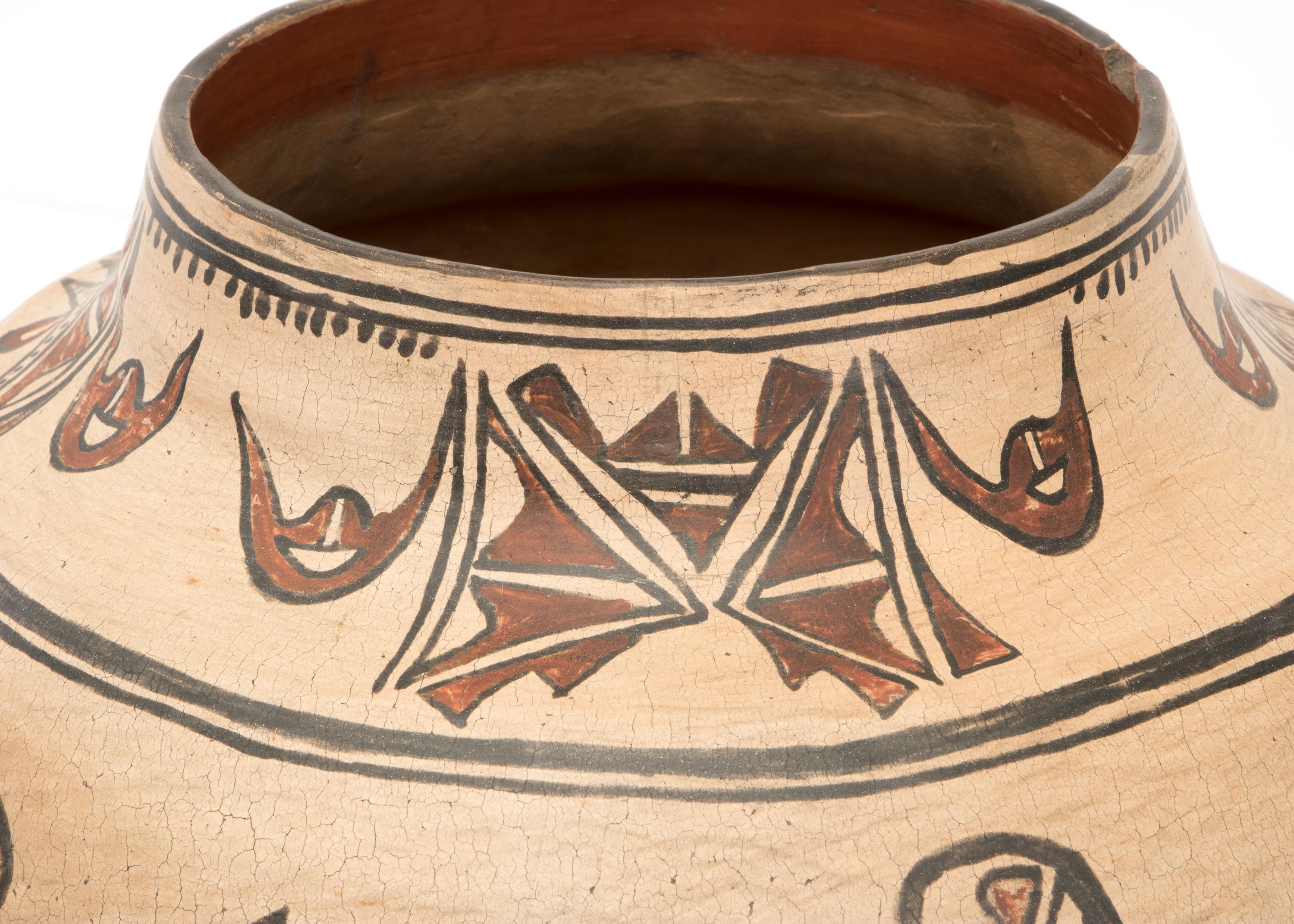 Antique Native American Pottery Jar, San Ildefonso Pueblo, 19th Century For Sale 3