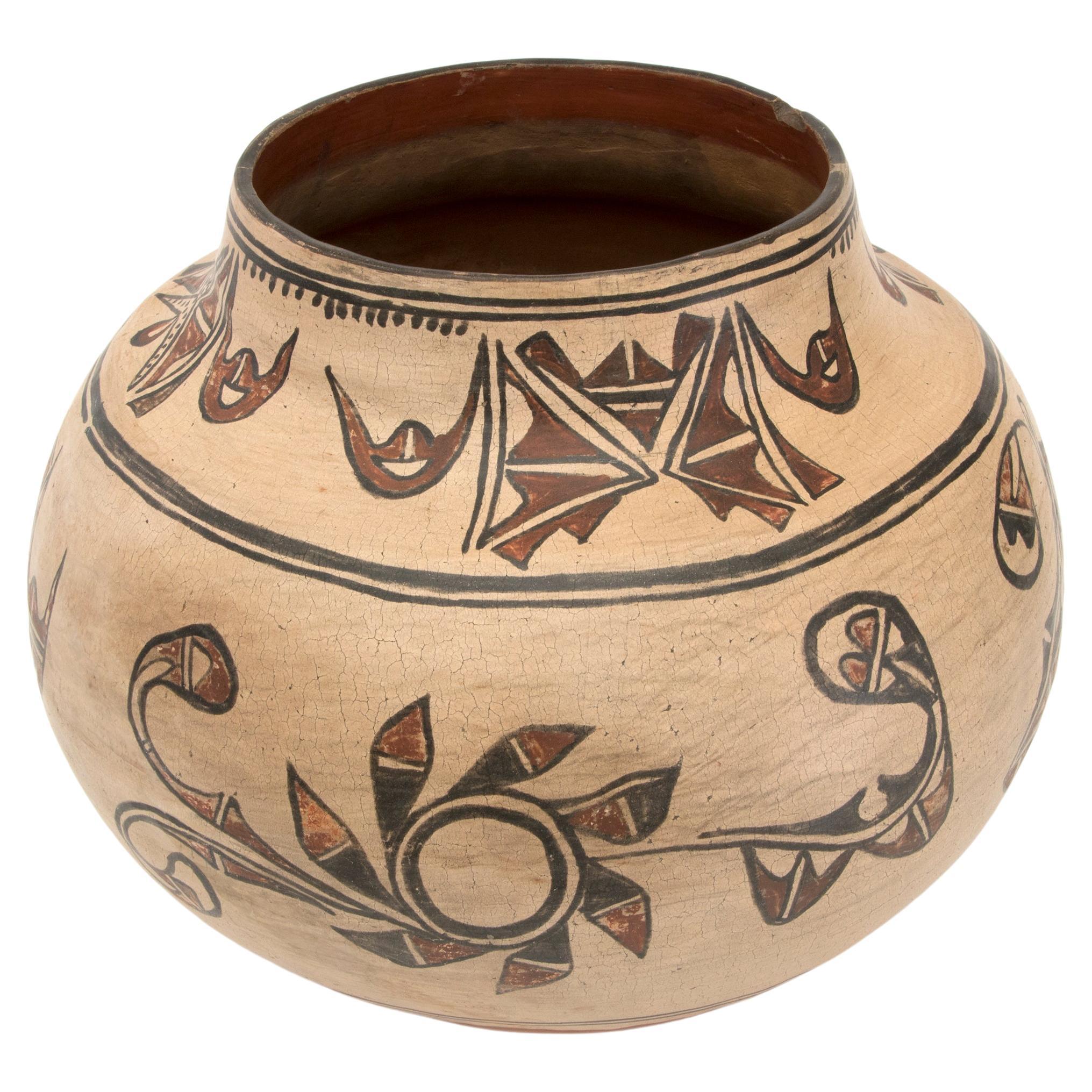 Antique Native American Pottery Jar, San Ildefonso Pueblo, 19th Century For Sale