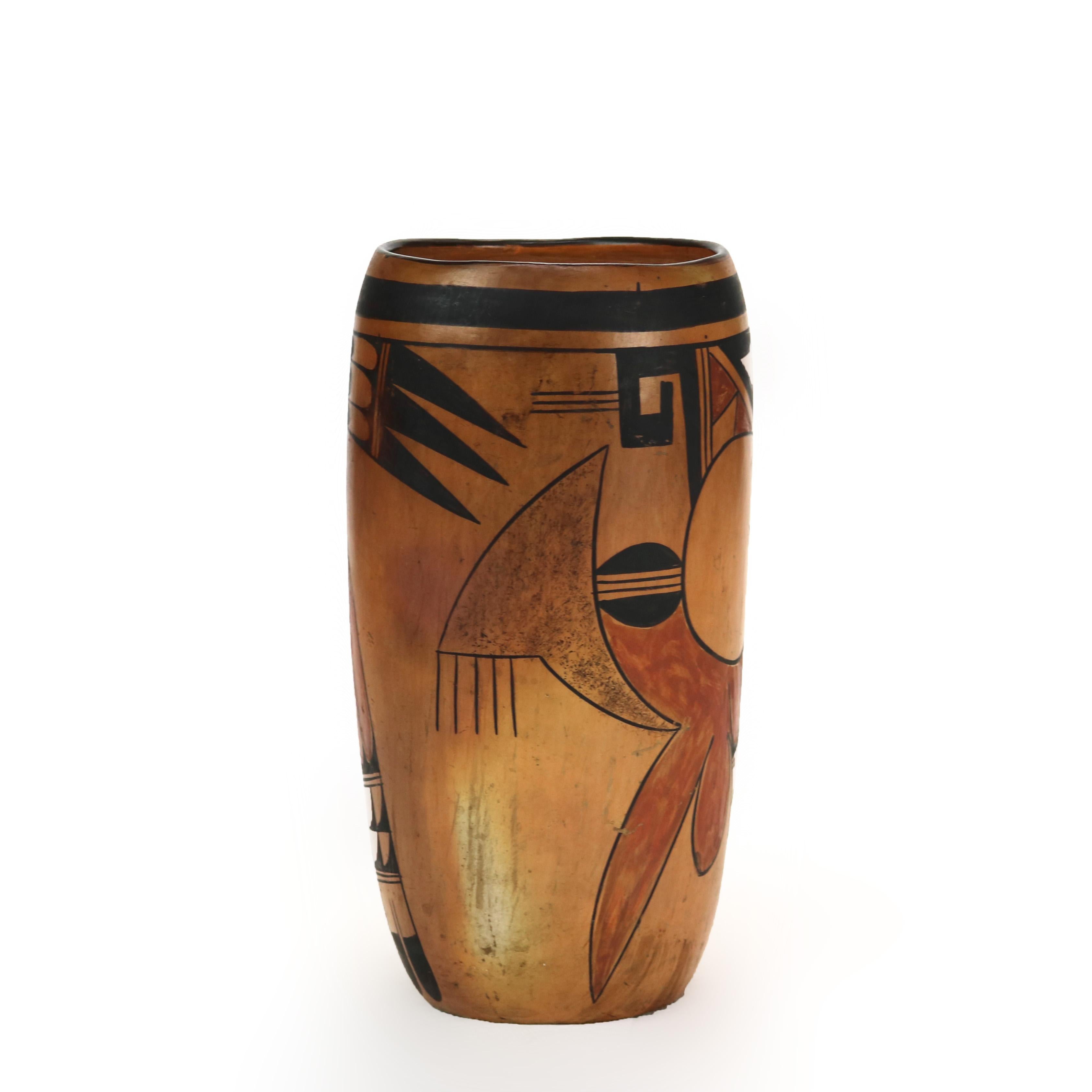 Antico vaso in ceramica del Pueblo del Sud-Ovest americano, firmato, C1920.   
9 7/8