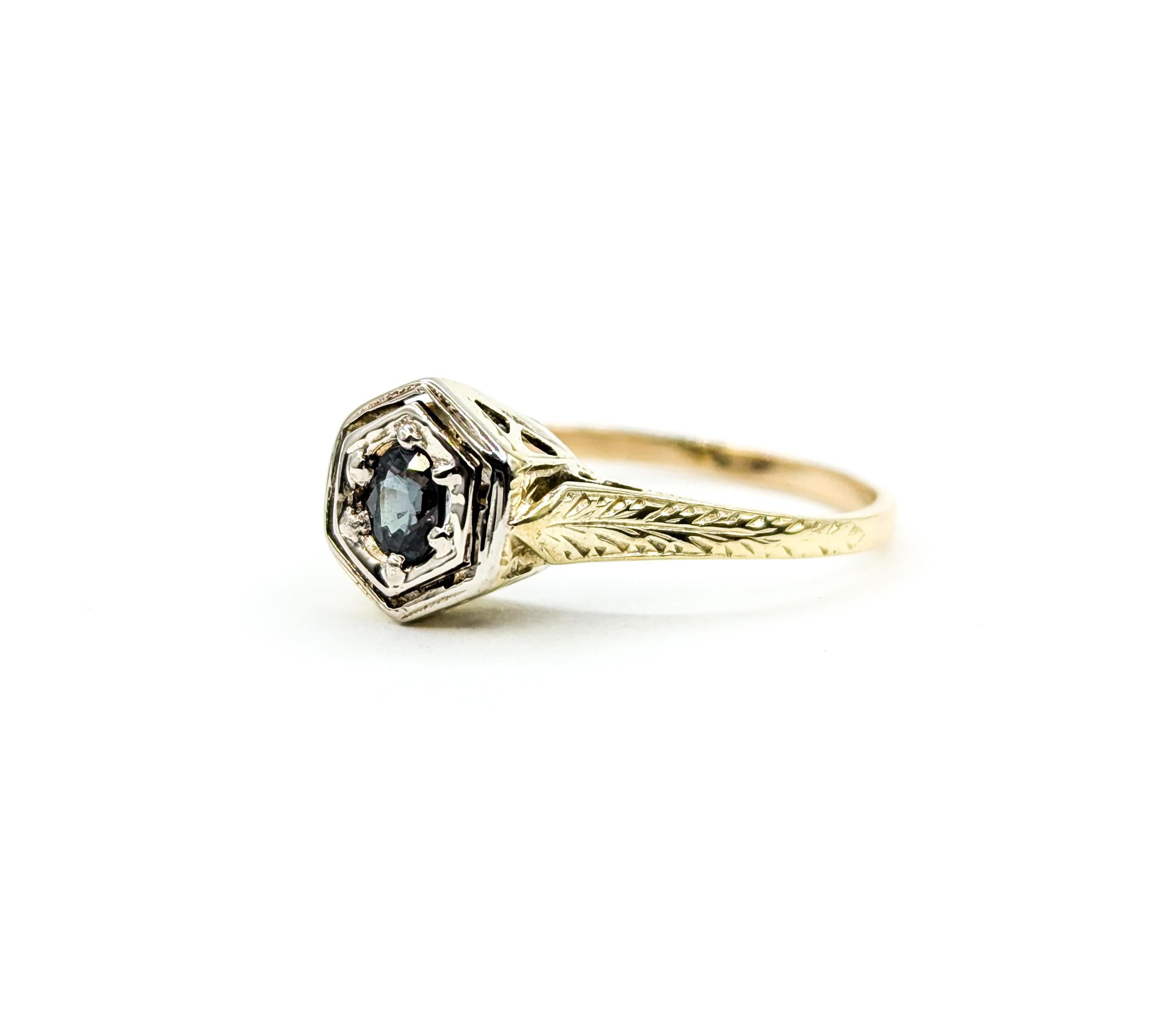 Antique Natural Alexandrite Ring in Yellow Gold For Sale 4