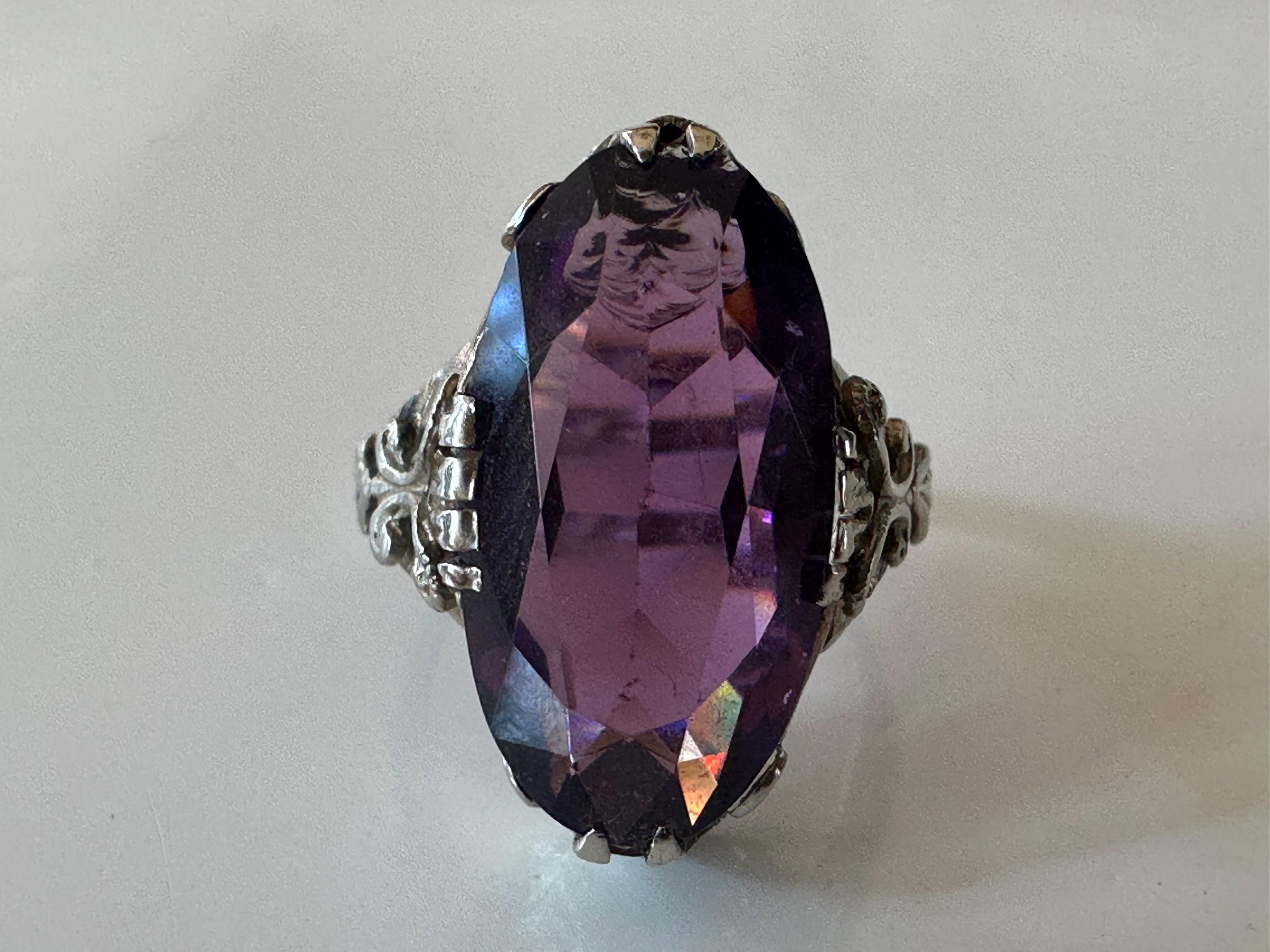 Antique Natural Amethyst Cocktail Ring  In Good Condition For Sale In Denver, CO