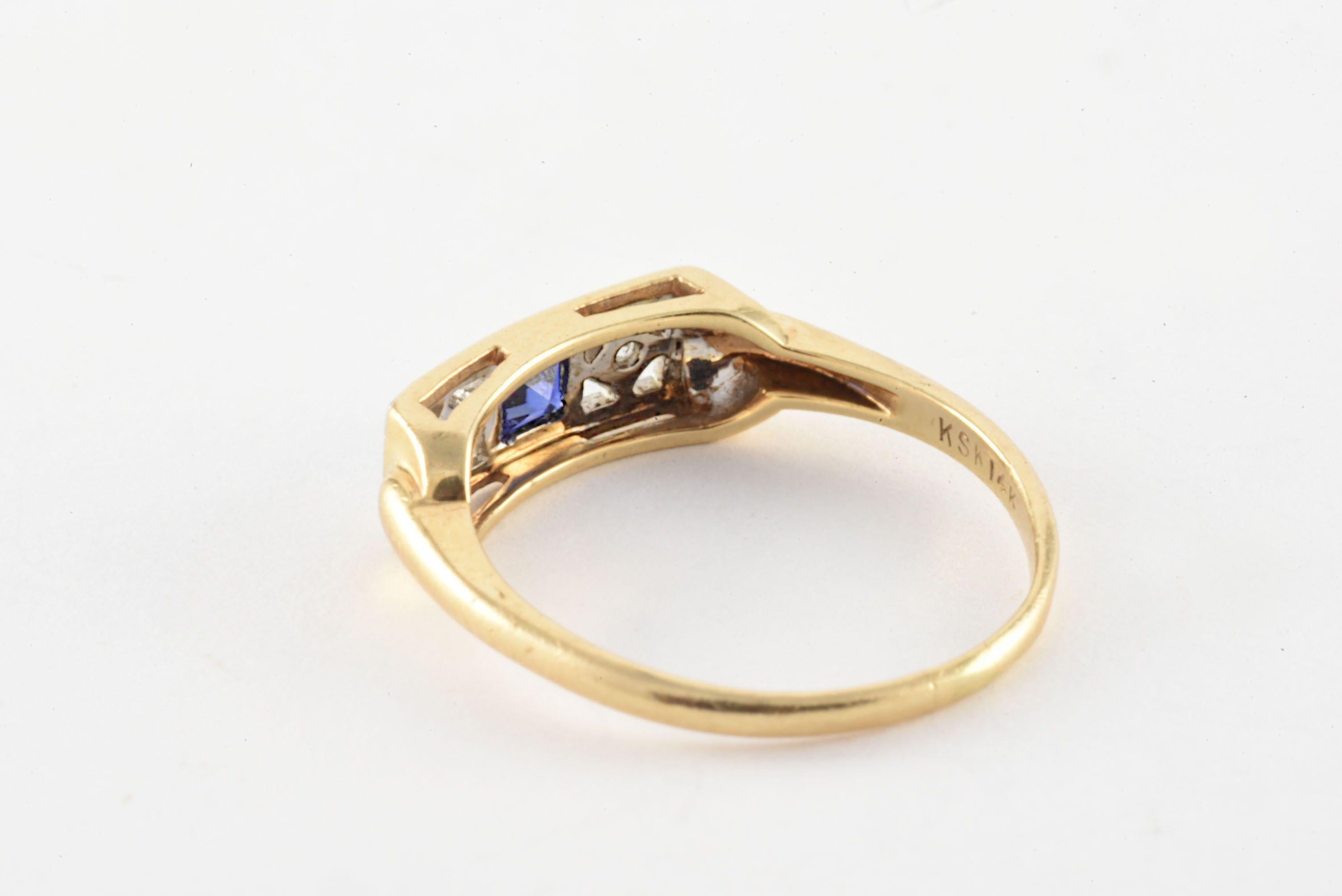 Antiker Ring mit natürlichem blauem Saphir und Diamant (Art déco) im Angebot