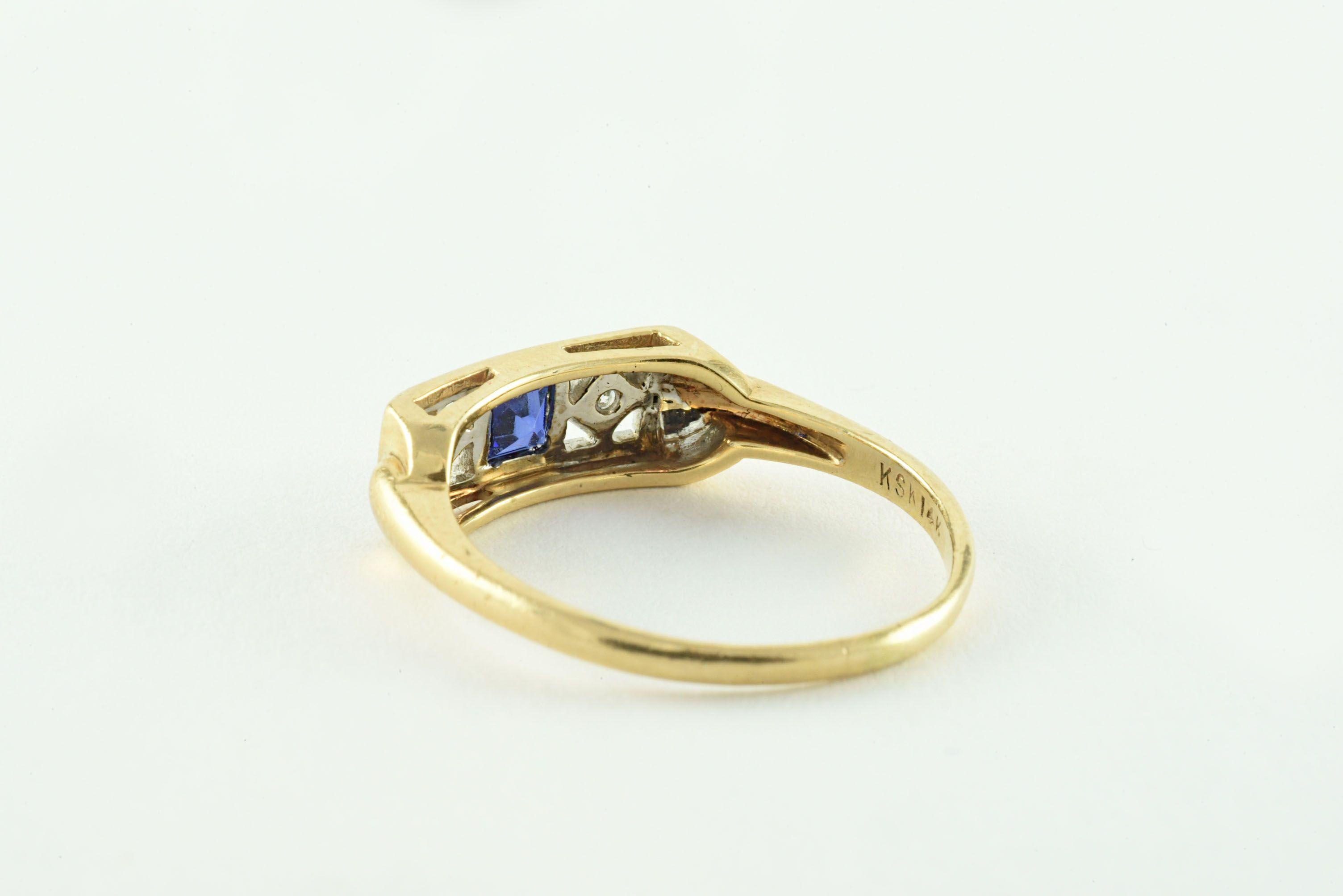 Antiker Ring mit natürlichem blauem Saphir und Diamant (Gemischter Schliff) im Angebot