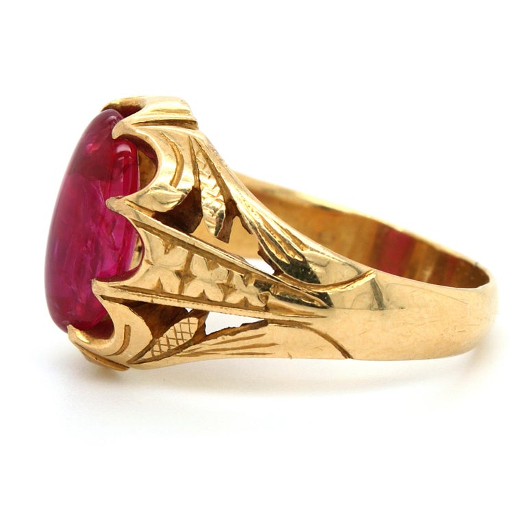 Women's or Men's Antique Natural Burmese Star Ruby Cabochon Signet Ring, ca. 1860s For Sale