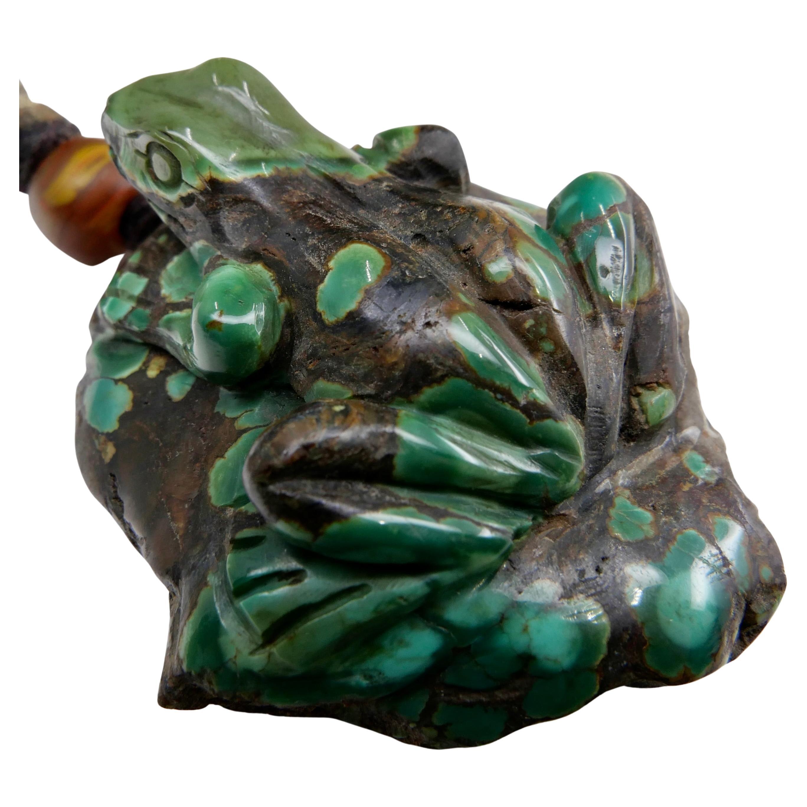 Décoration ancienne de grenouille en turquoise naturelle sculptée, grandeur nature et exquise