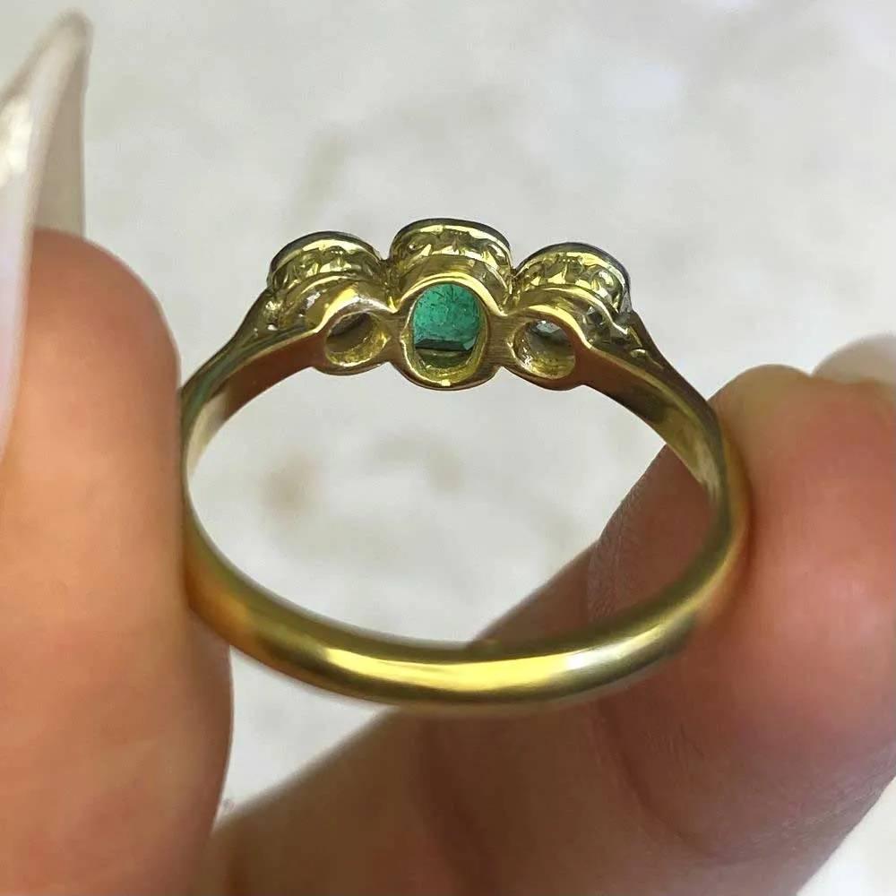 Antique Natural Emerald & Diamond Engagement Ring, 18k Yellow Gold & Platinum For Sale 5
