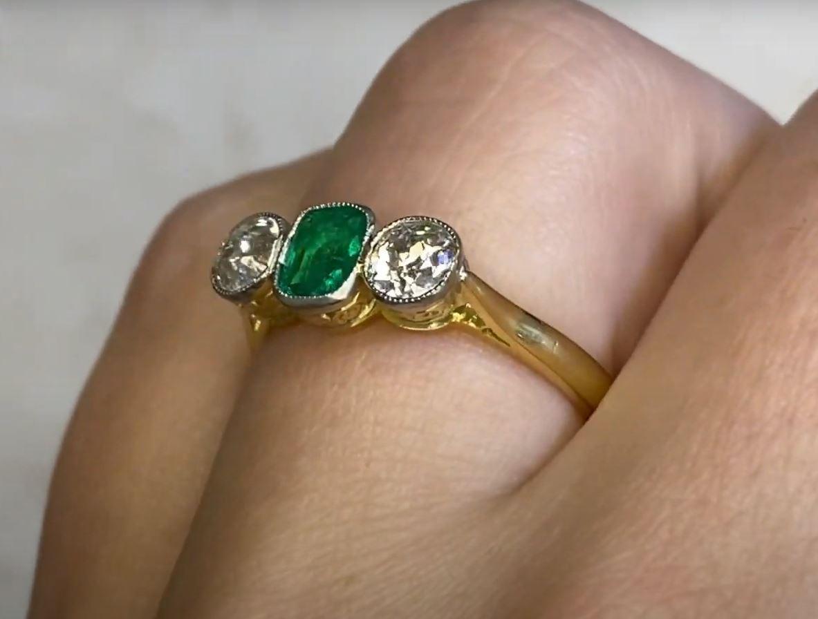 Antique Natural Emerald & Diamond Engagement Ring, 18k Yellow Gold & Platinum For Sale 1