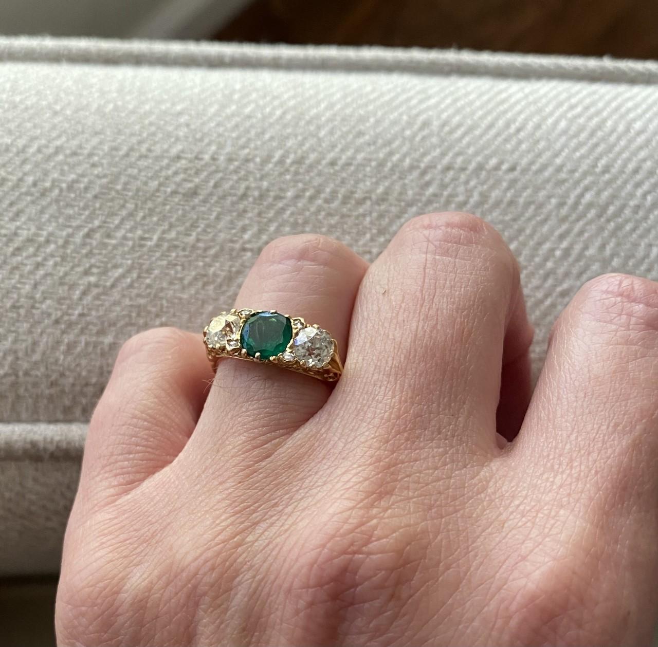 Antique Natural Green Emerald and Diamond Ring In Good Condition For Sale In Denver, CO