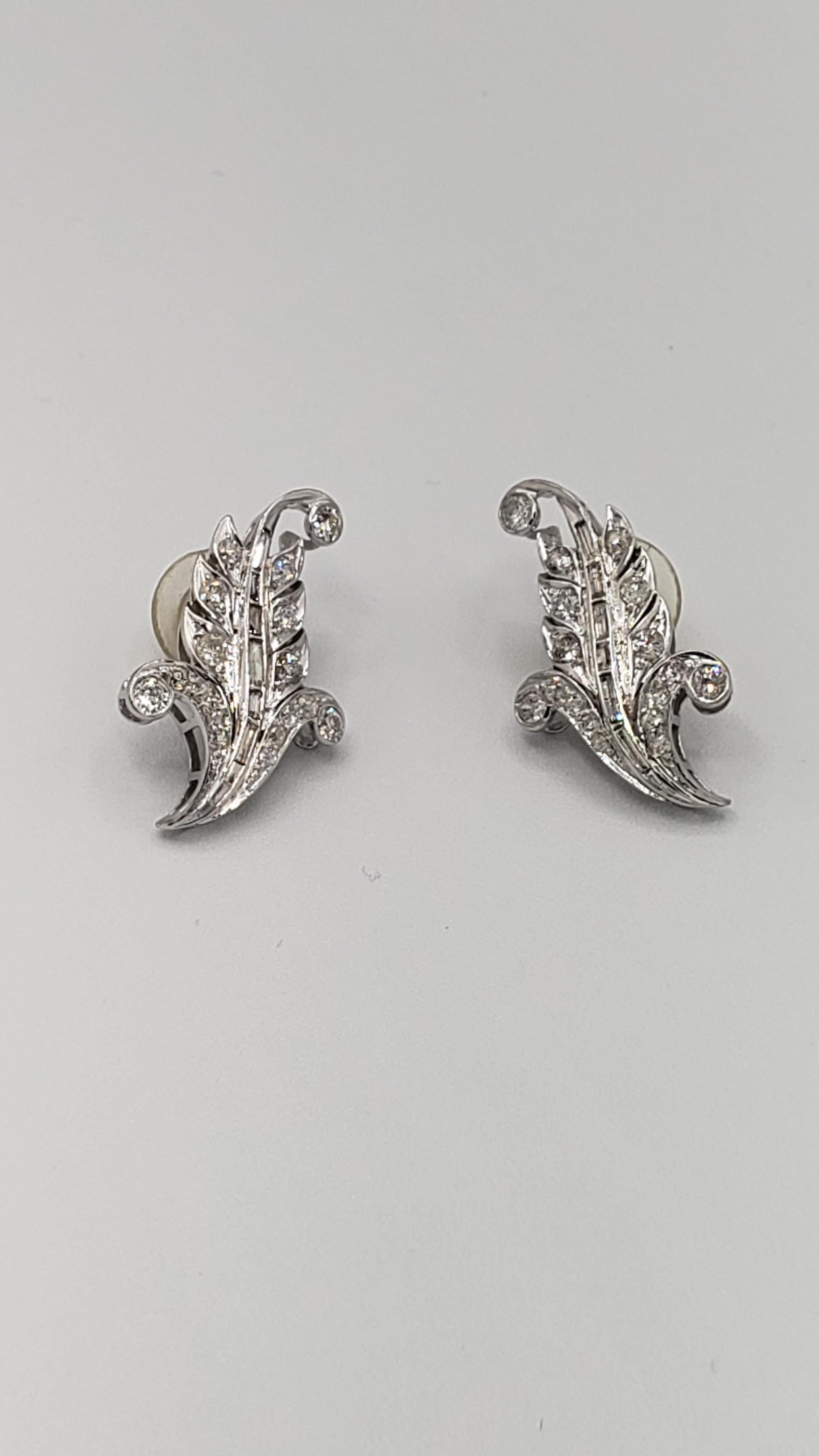 CERT Edwardianische Ohrringe aus Silber und Platin mit natürlichen Diamanten im antiken europäischen Schliff  für Damen oder Herren im Angebot