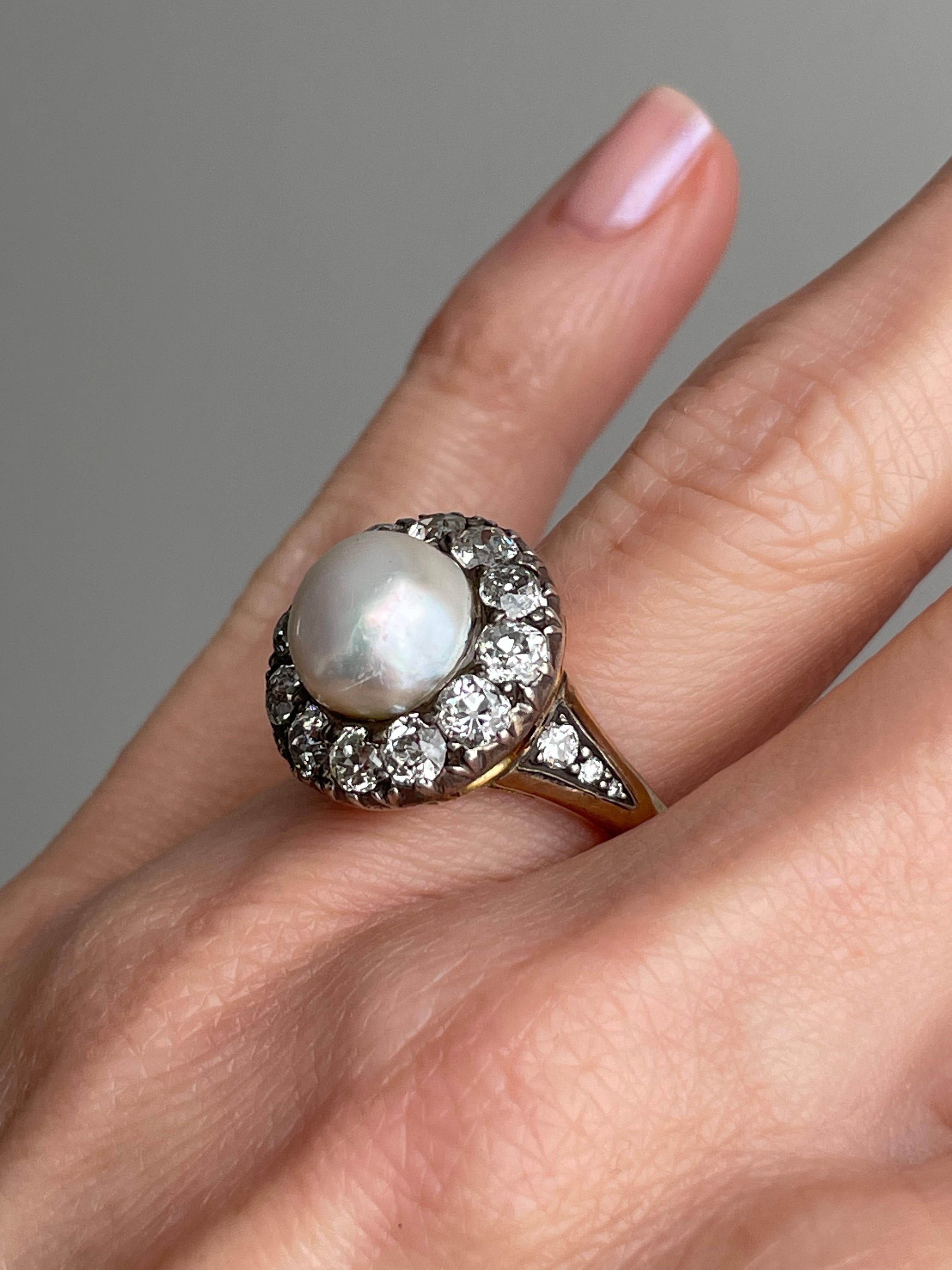 Antiker Halo-Ring mit Naturperlen und Diamanten – GIA-zertifiziert im Zustand „Gut“ in Hummelstown, PA