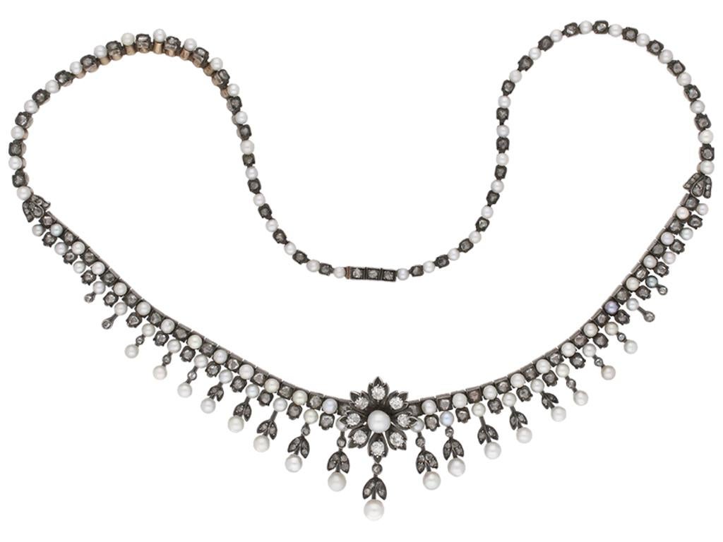 Victorien Collier ancien en perles naturelles et diamants, vers 1880 en vente