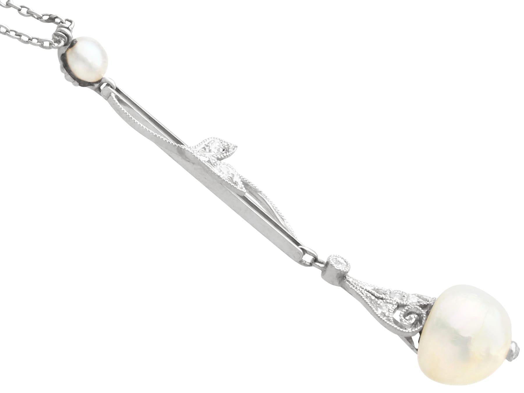 da uomo o donna Antico ciondolo in platino con perle naturali e diamanti, CIRCA 1910 in vendita